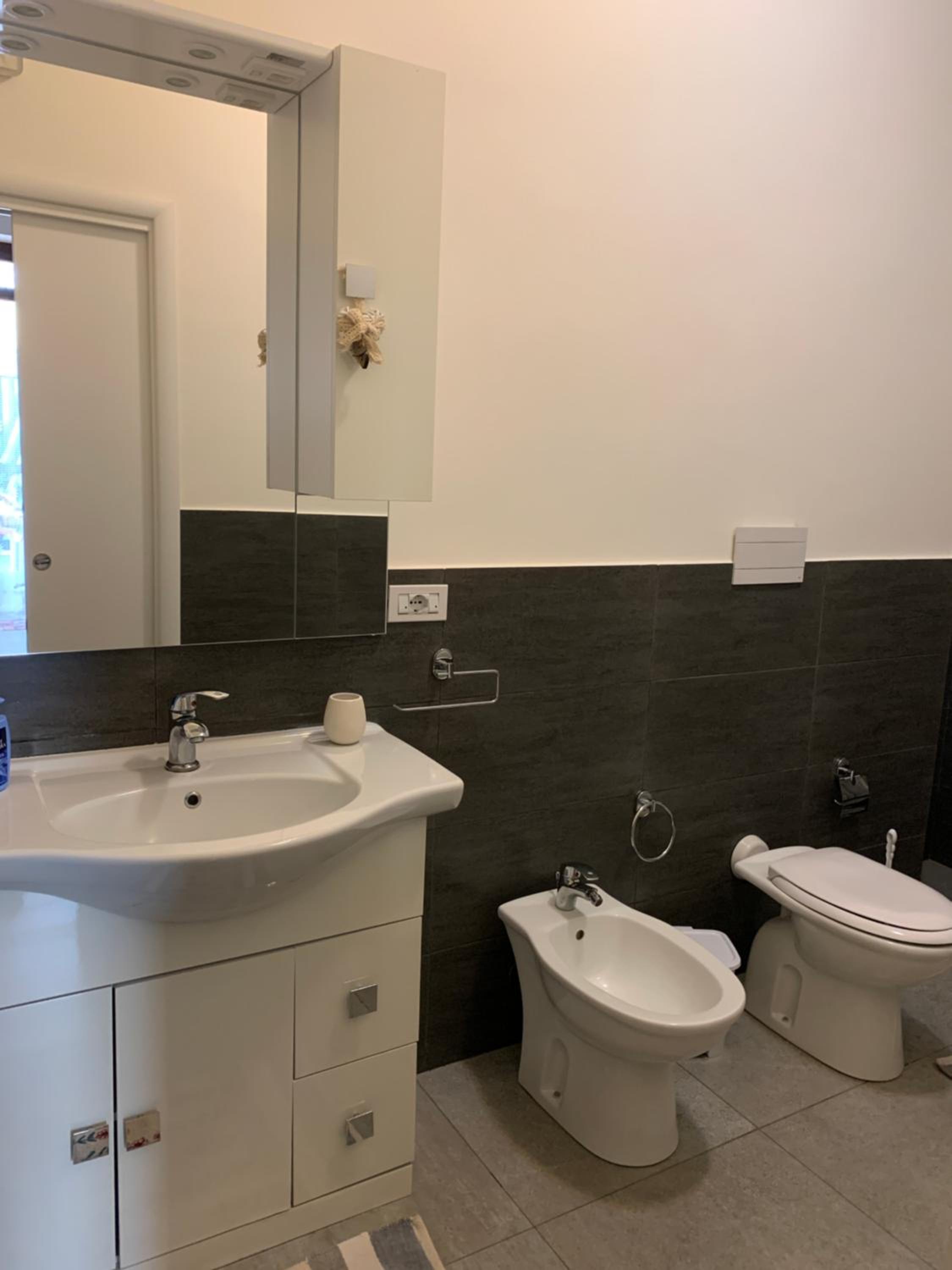 Double Room - Photo 8