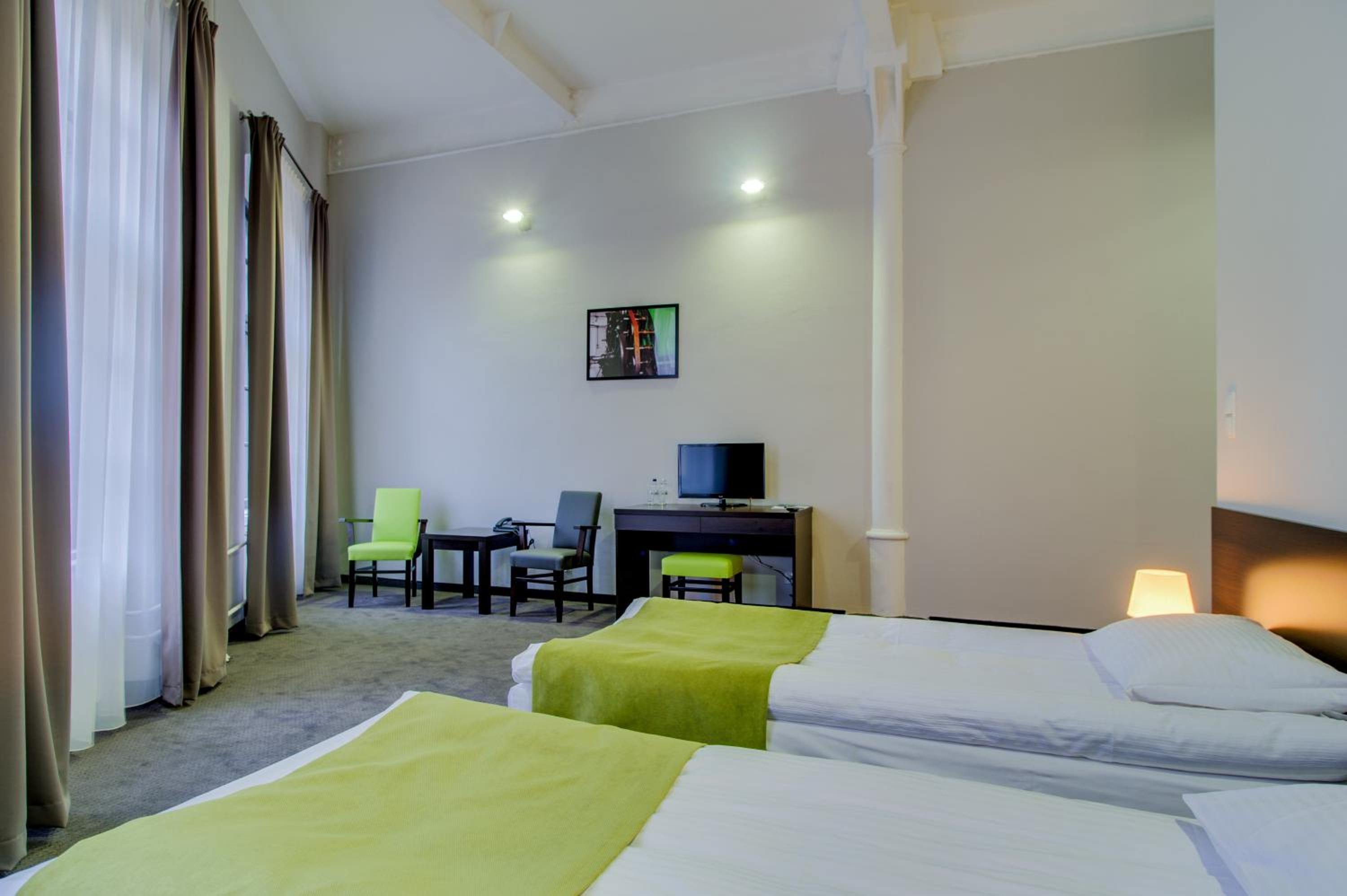 Twin Room - Photo 4