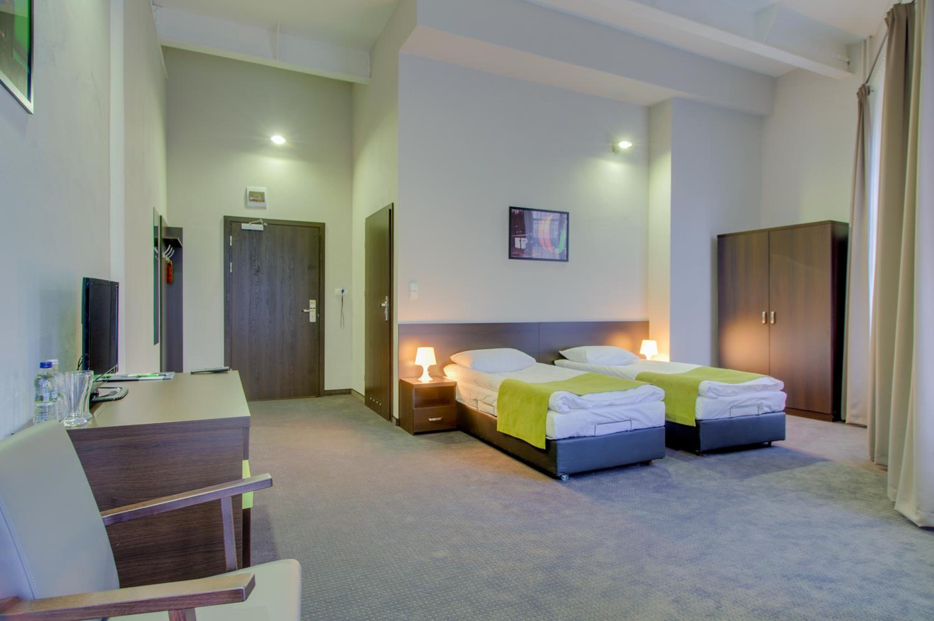 Twin Room - Photo 1