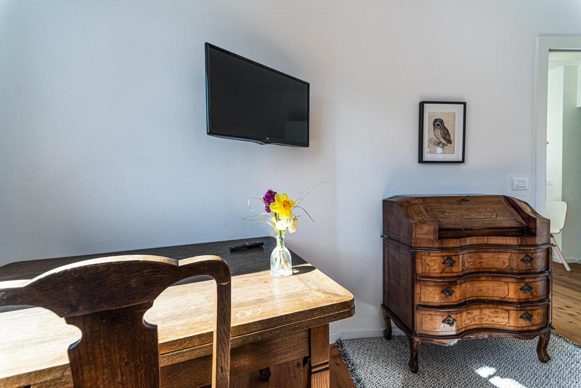 Two-Bedroom Apartment - Photo 30