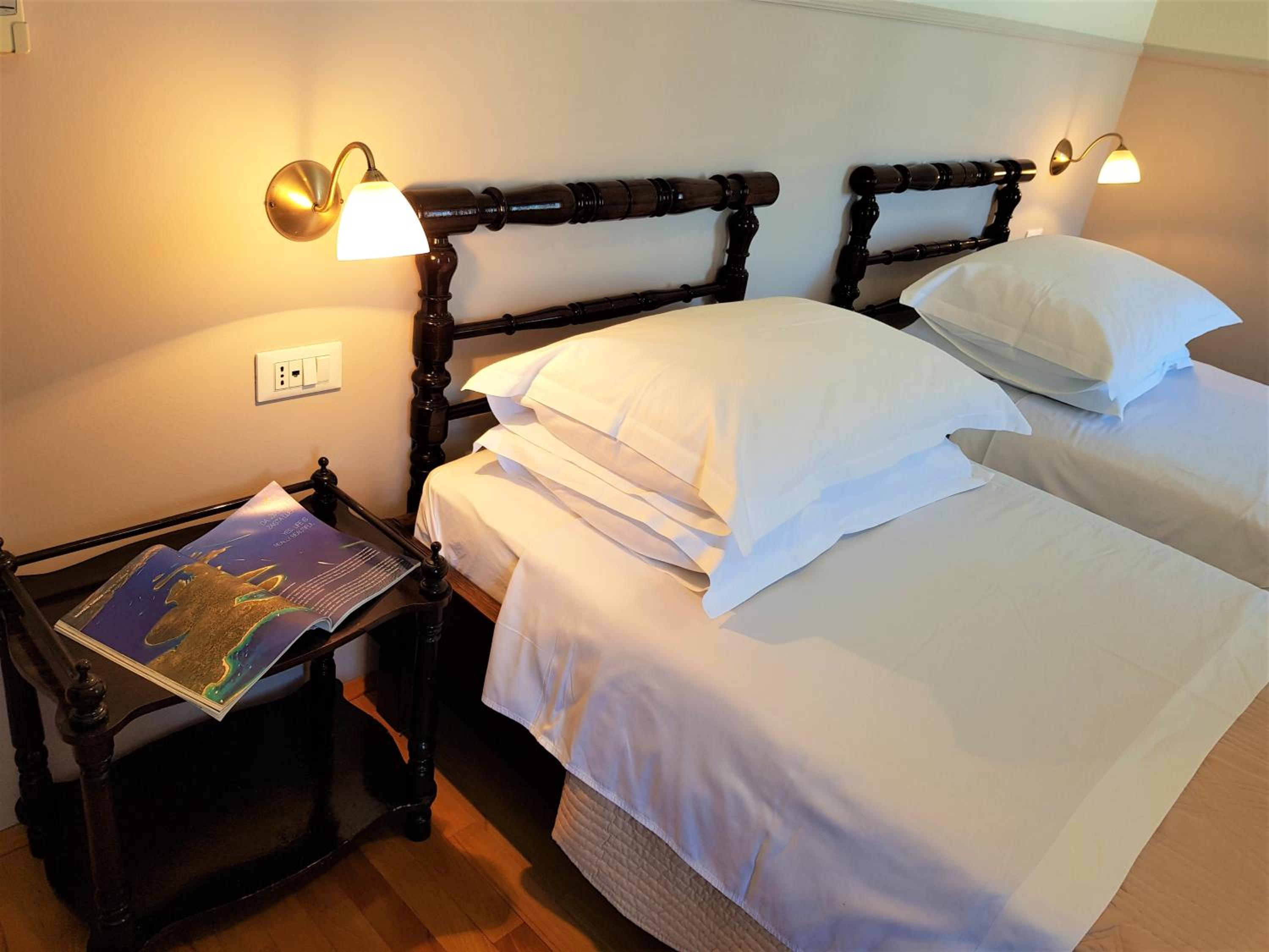 Double Room with City View - Photo 8