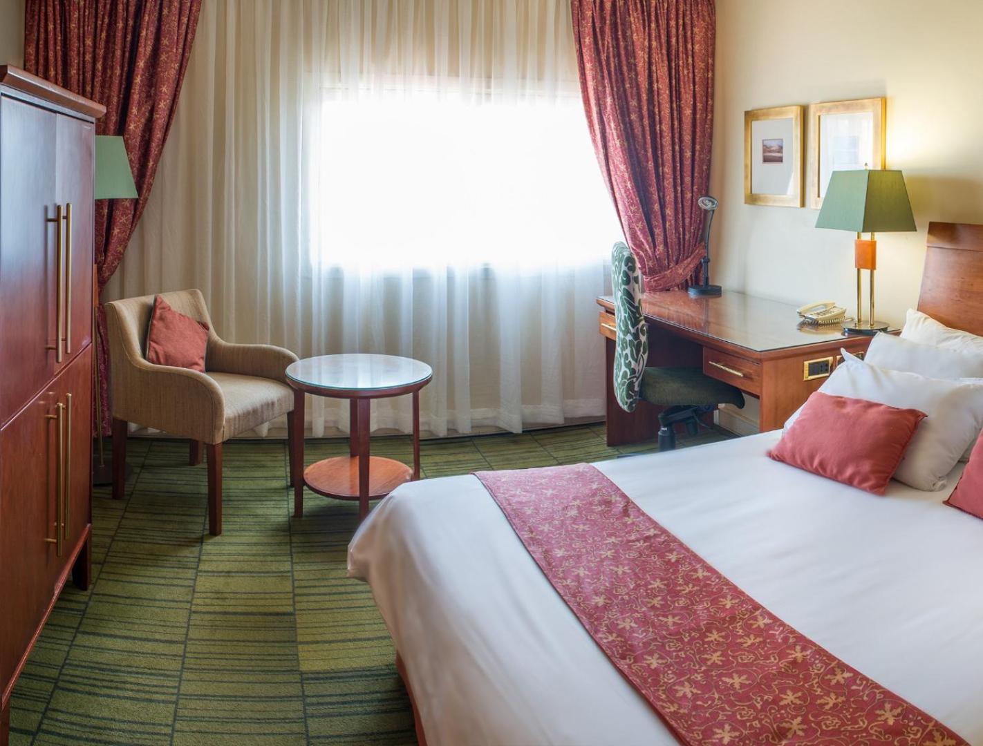 Double or Twin Room - Disability Access - Photo 1
