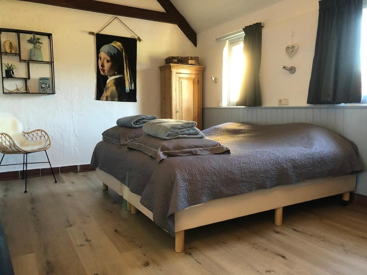 One-Bedroom House photo 1