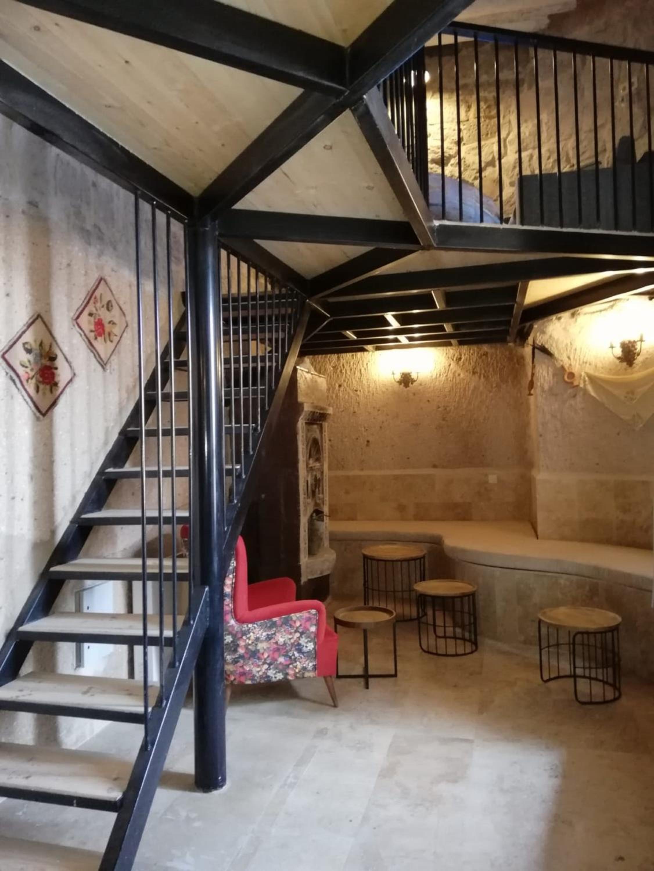 Family Room - Photo 24