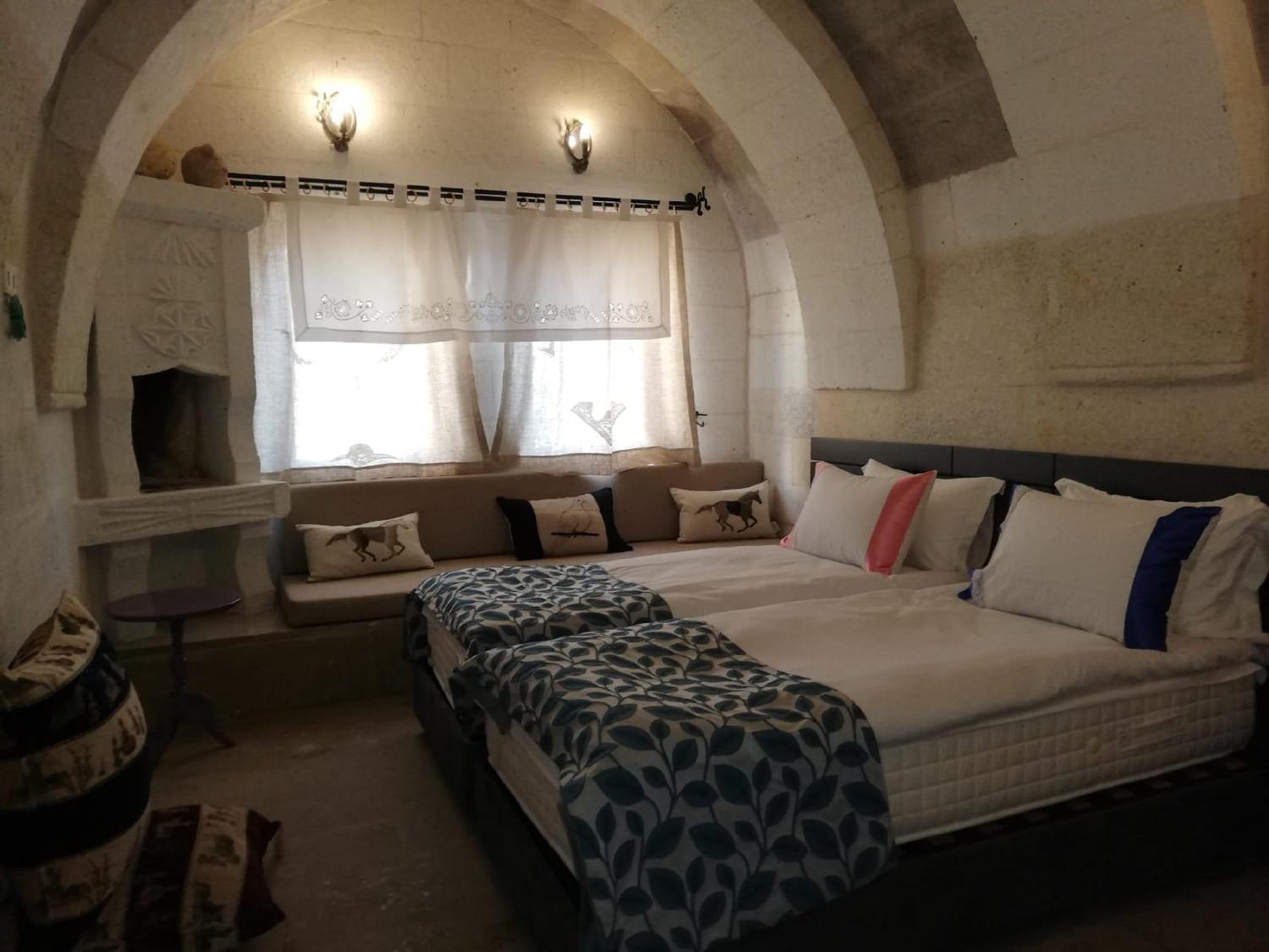 Twin Room with Mountain View - Photo 14