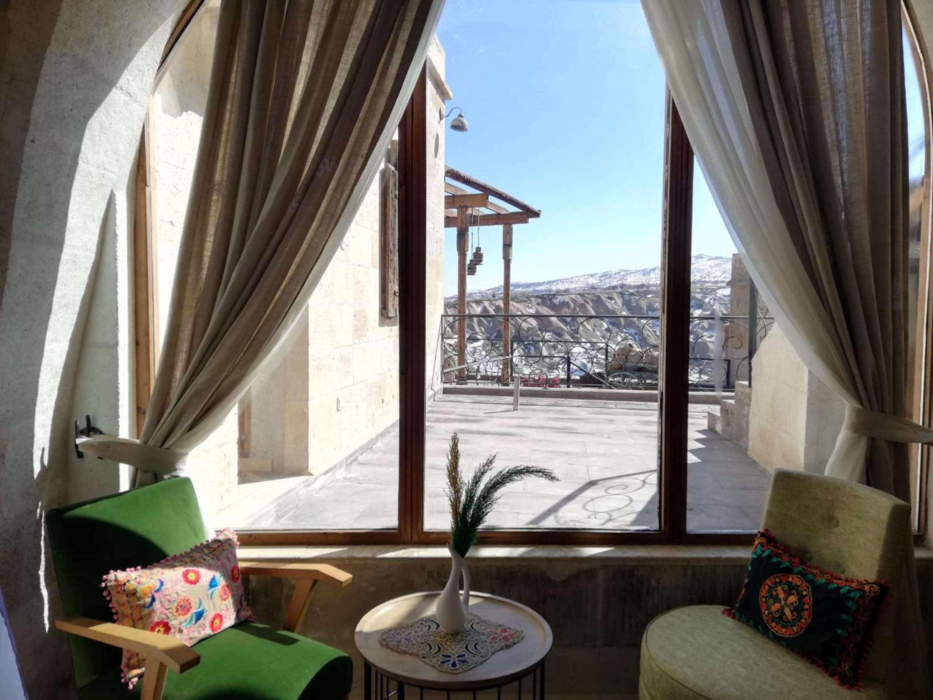 King Room with Mountain View - Photo 9