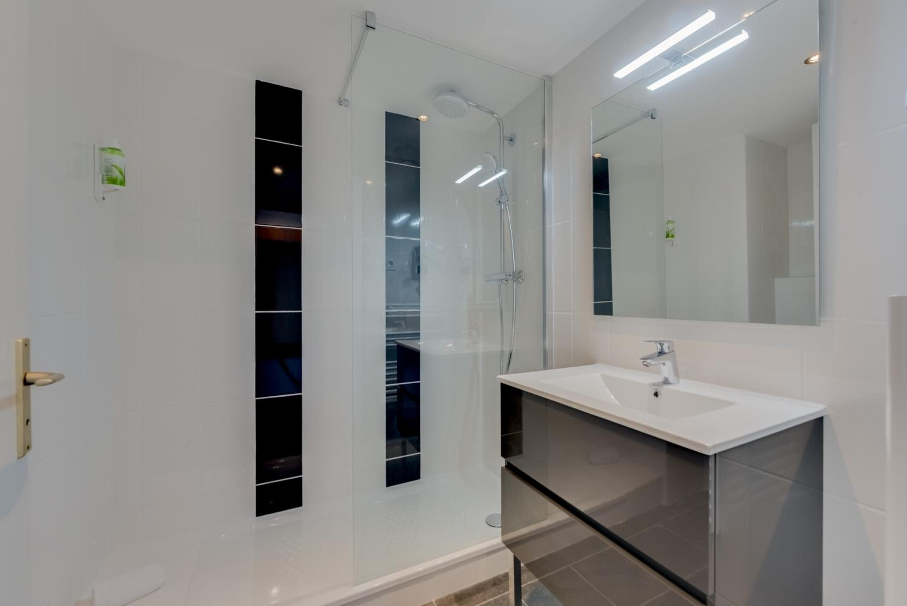 Studio (3 Adults) - Photo 4
