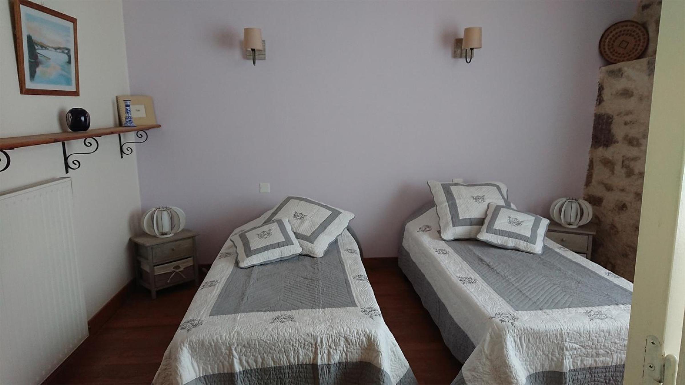 Standard Twin Room with Garden View