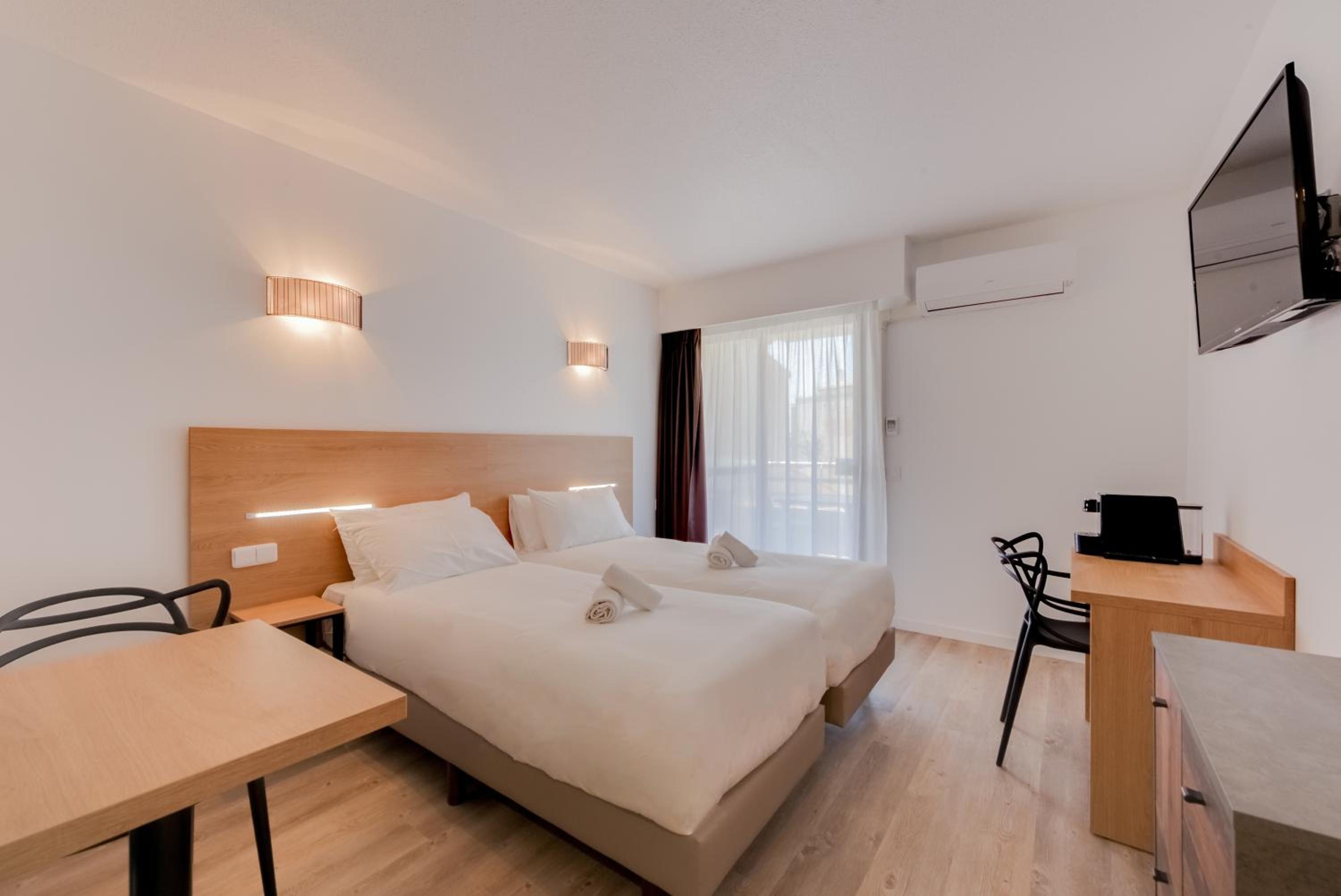 Studio (2 Adults) - Photo 4