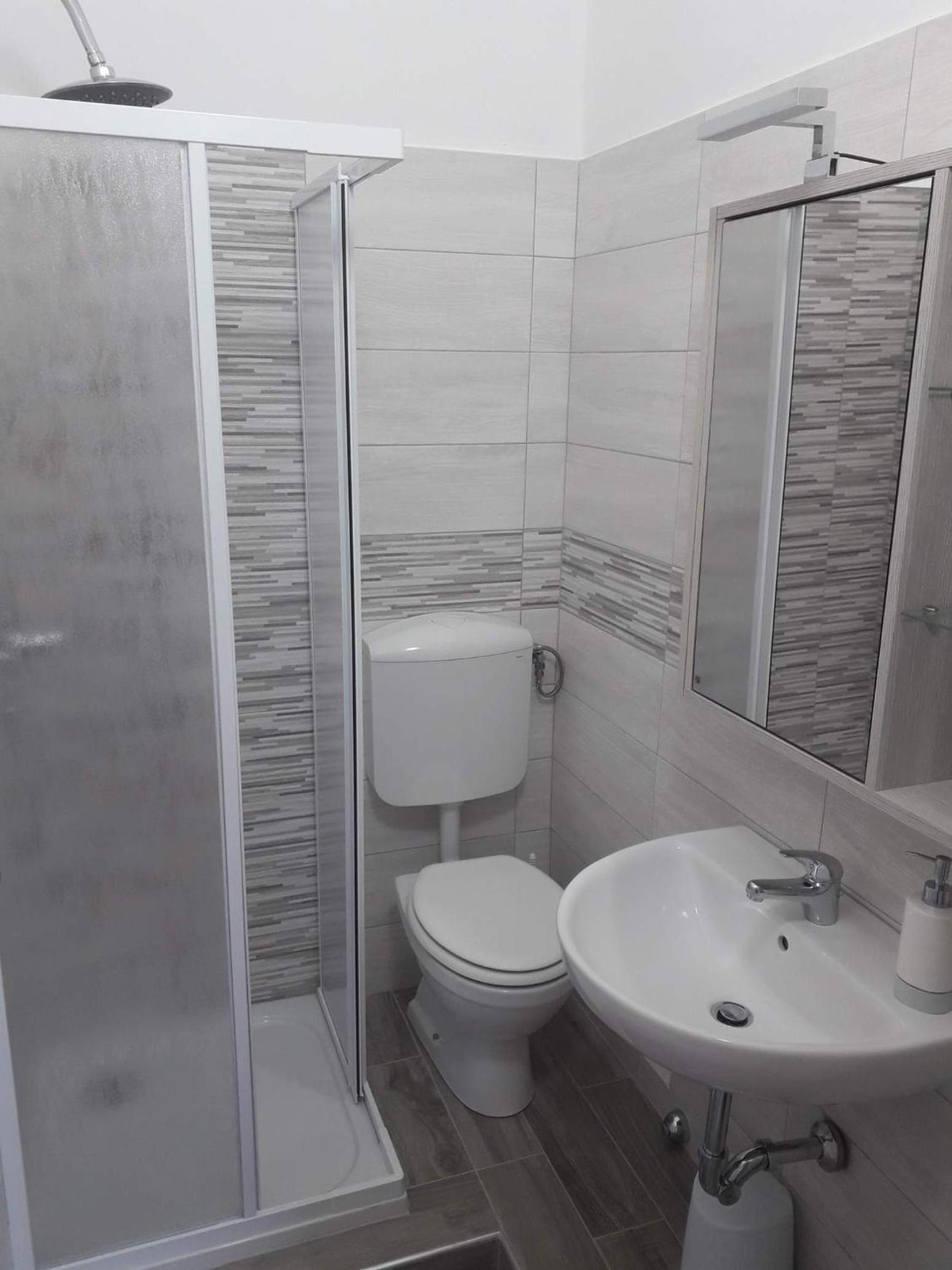 Double Room - Photo 14