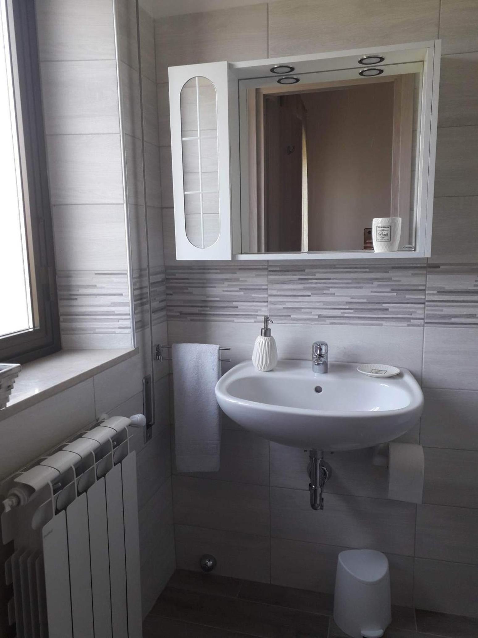 Deluxe Twin Room - Photo 9