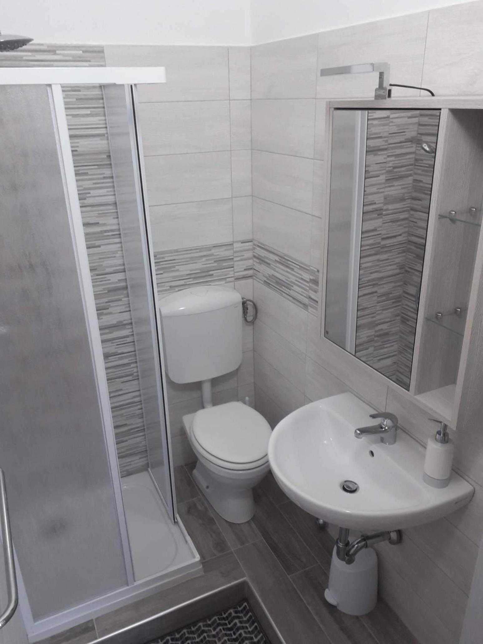 Double Room - Photo 15