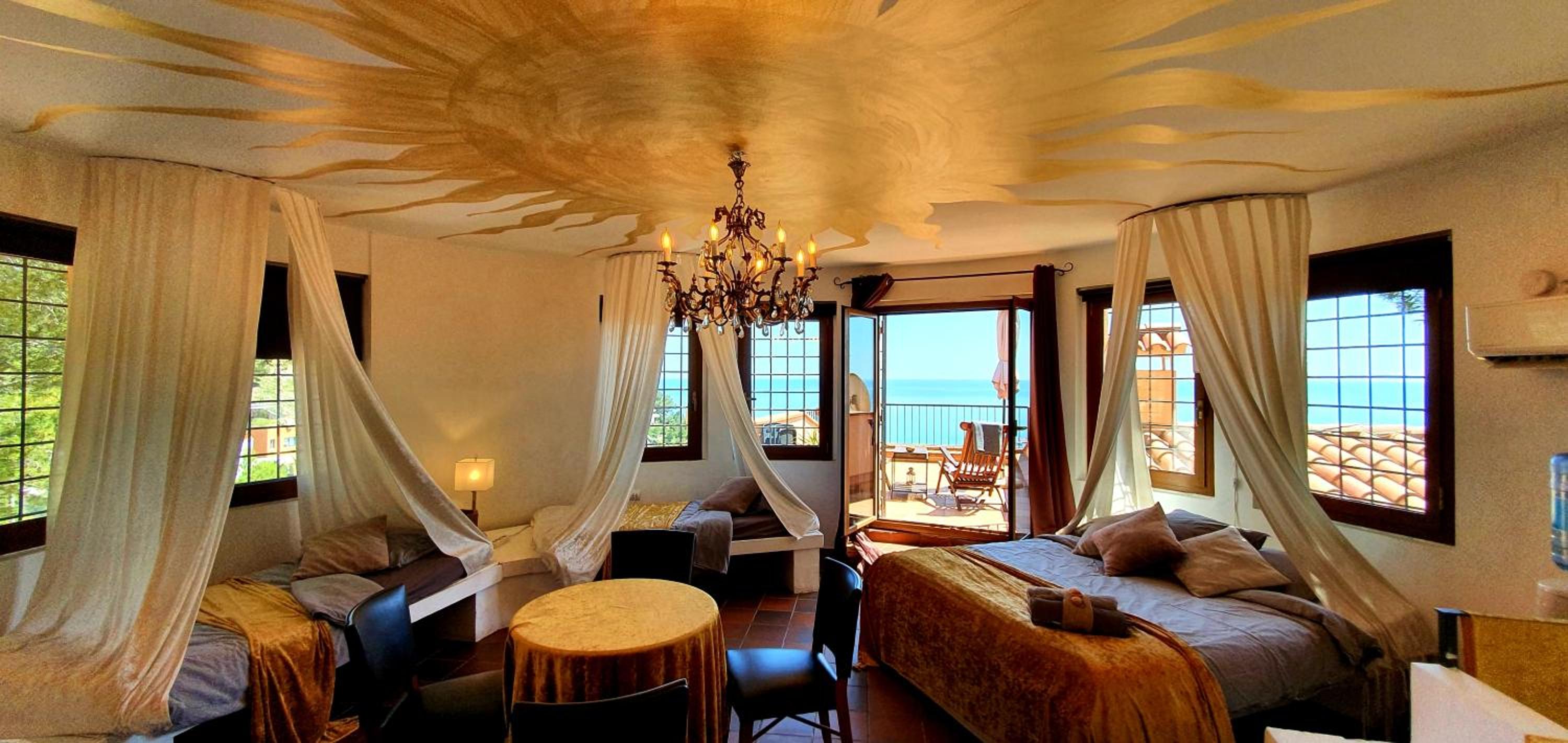 Deluxe Suite with Sea View