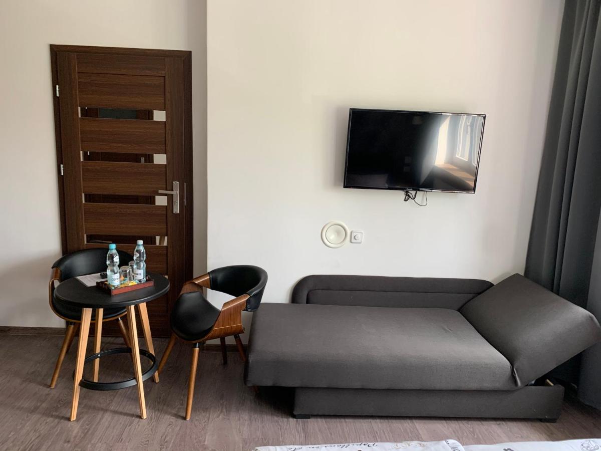 Triple Room with Bathroom - Photo 2