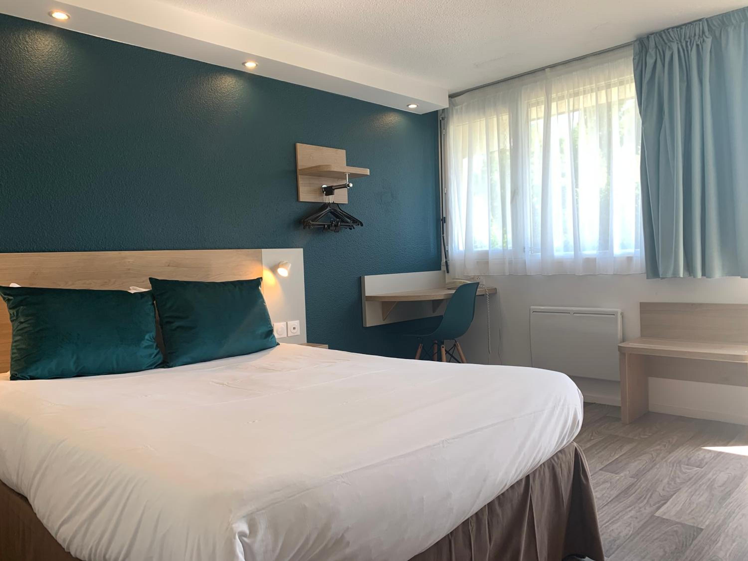 Double Room - Photo 7