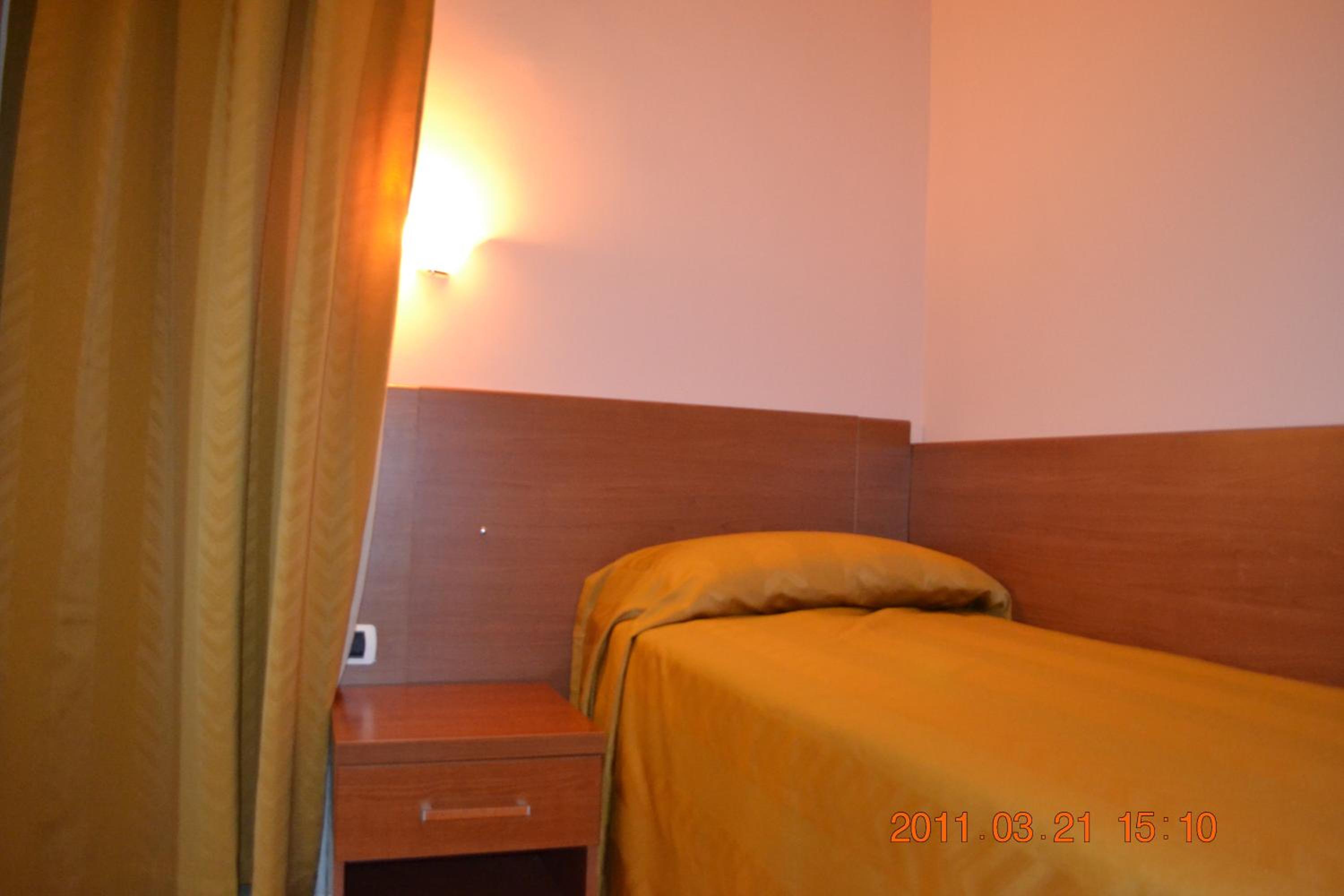 Single Room photo 3