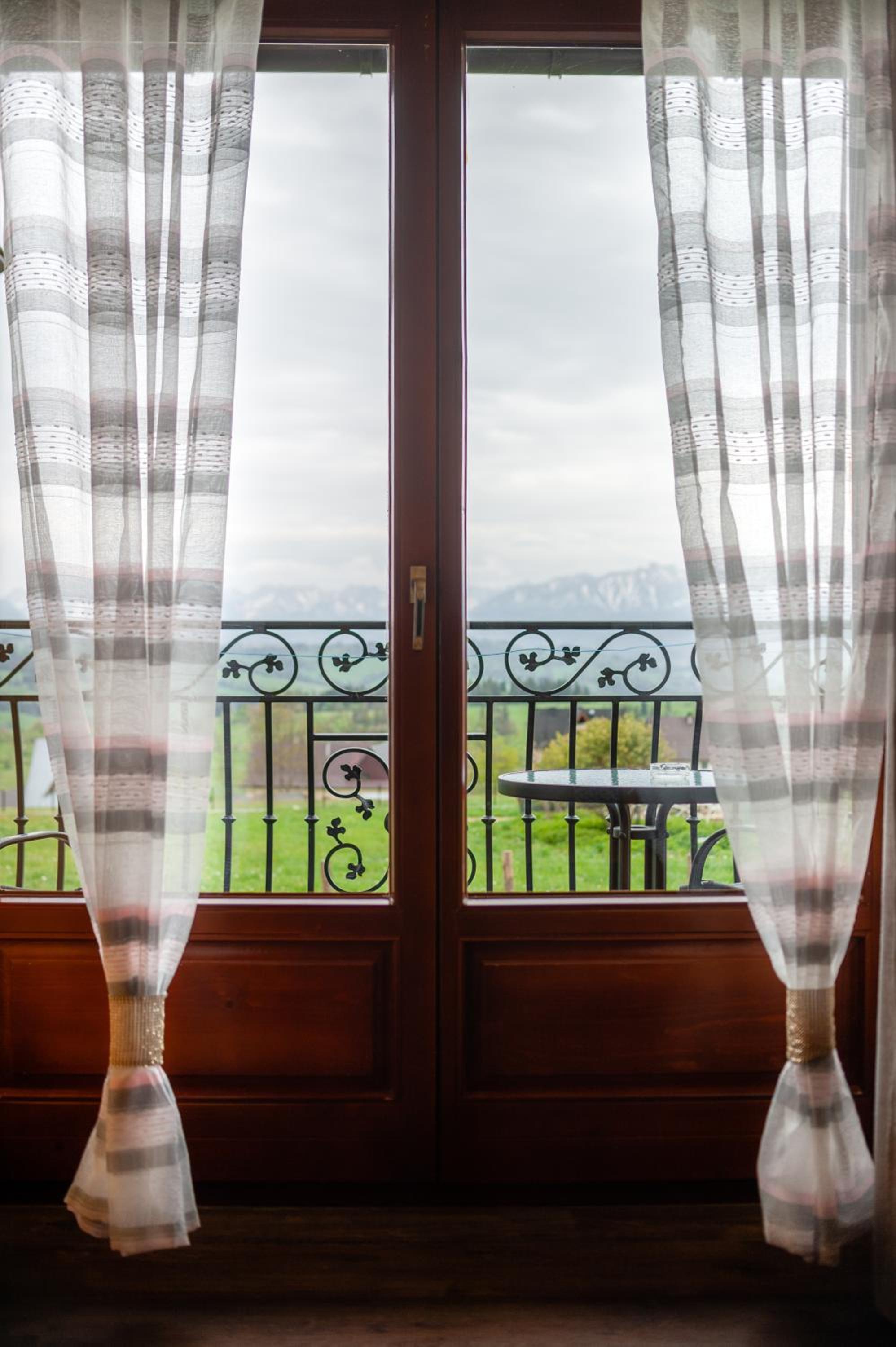 Quadruple Room with Mountain View - Photo 4