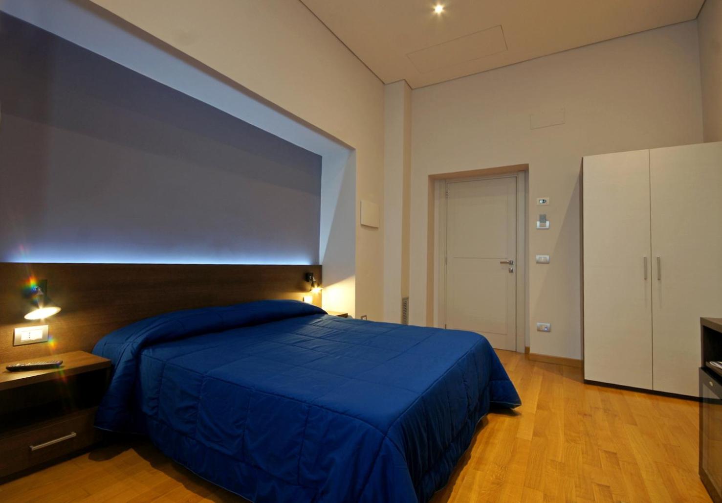 Superior King Room photo 1