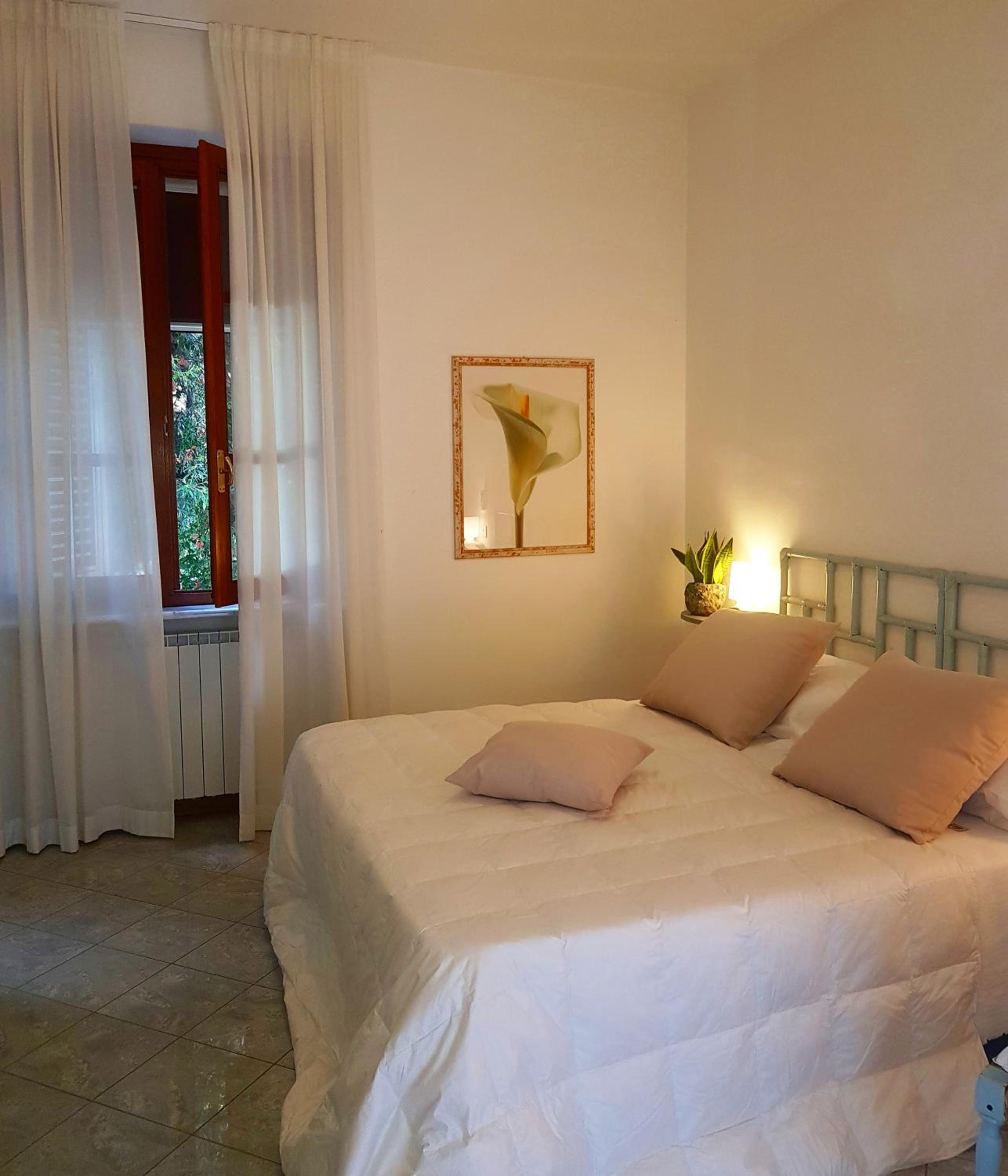 Double Room - Photo 12