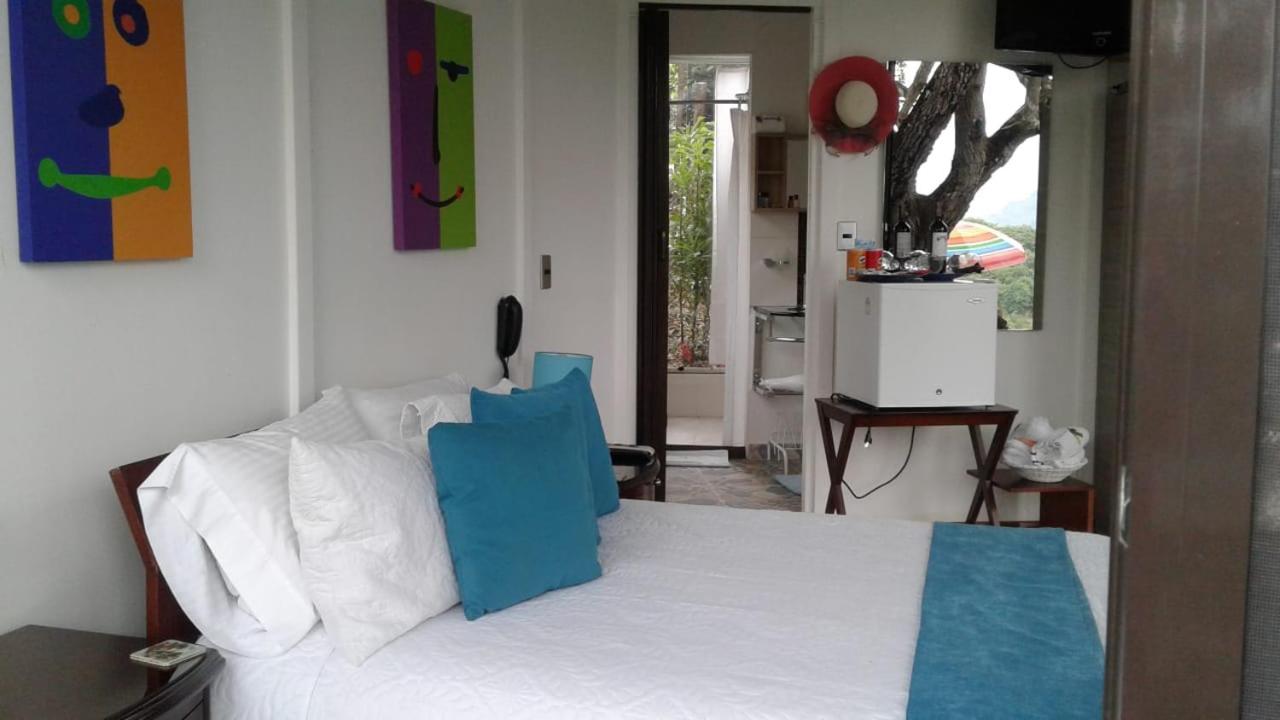 Deluxe Suite with Spa Bath