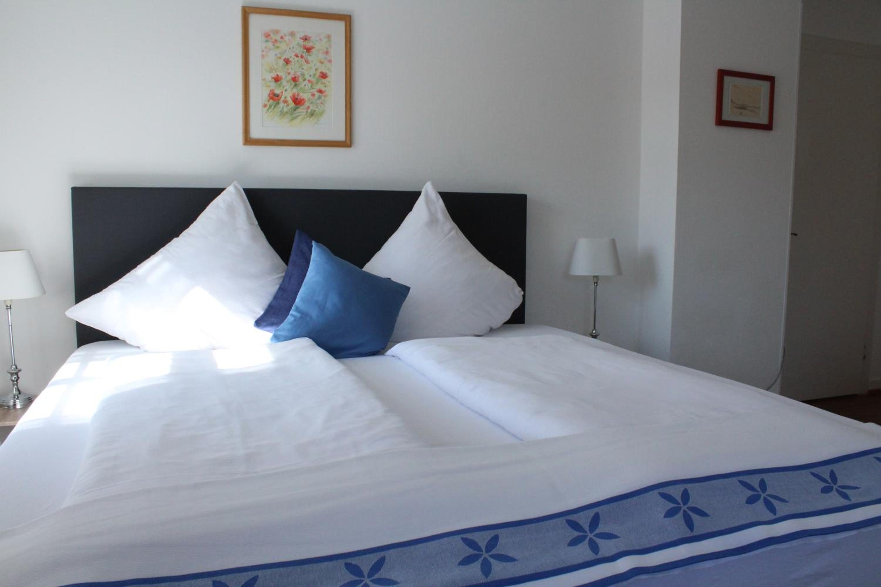 Basic Double Room photo 2