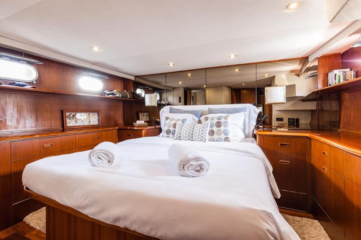 Deluxe Double or Twin Room photo 2