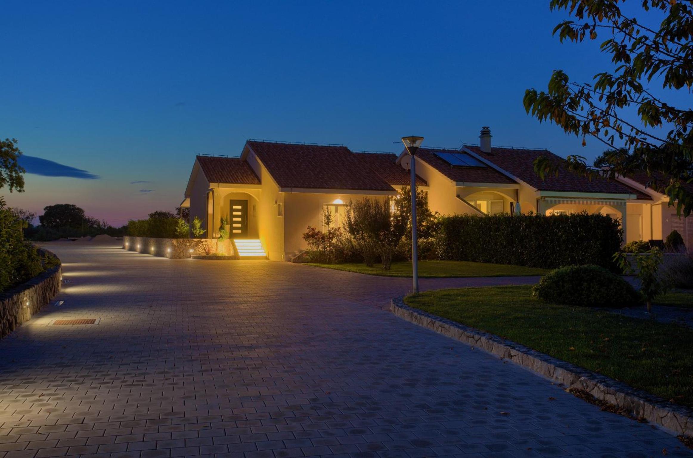 Three-Bedroom Villa photo 2