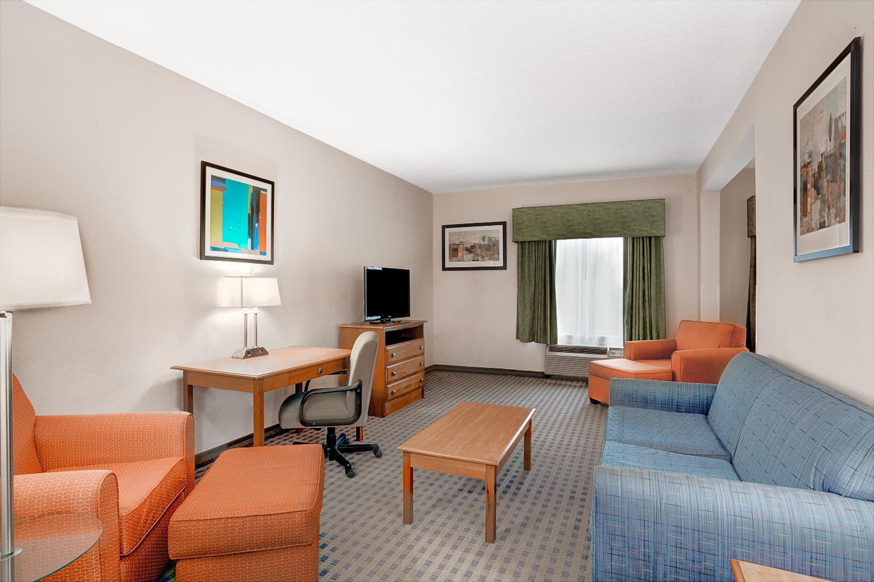 Deluxe King Studio Suite - Non-Smoking - Photo 3