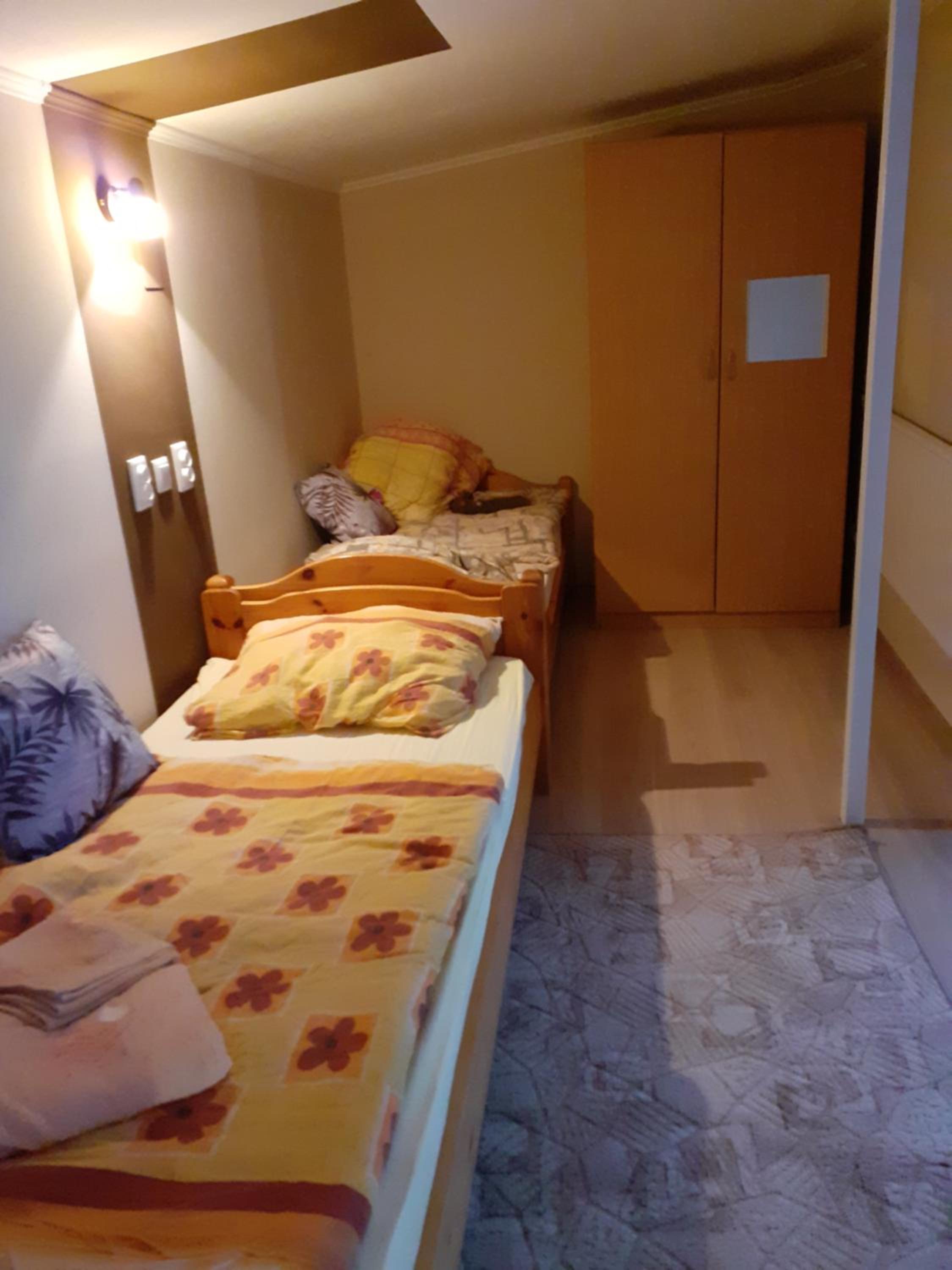 Family Room with Private Bathroom photo 1
