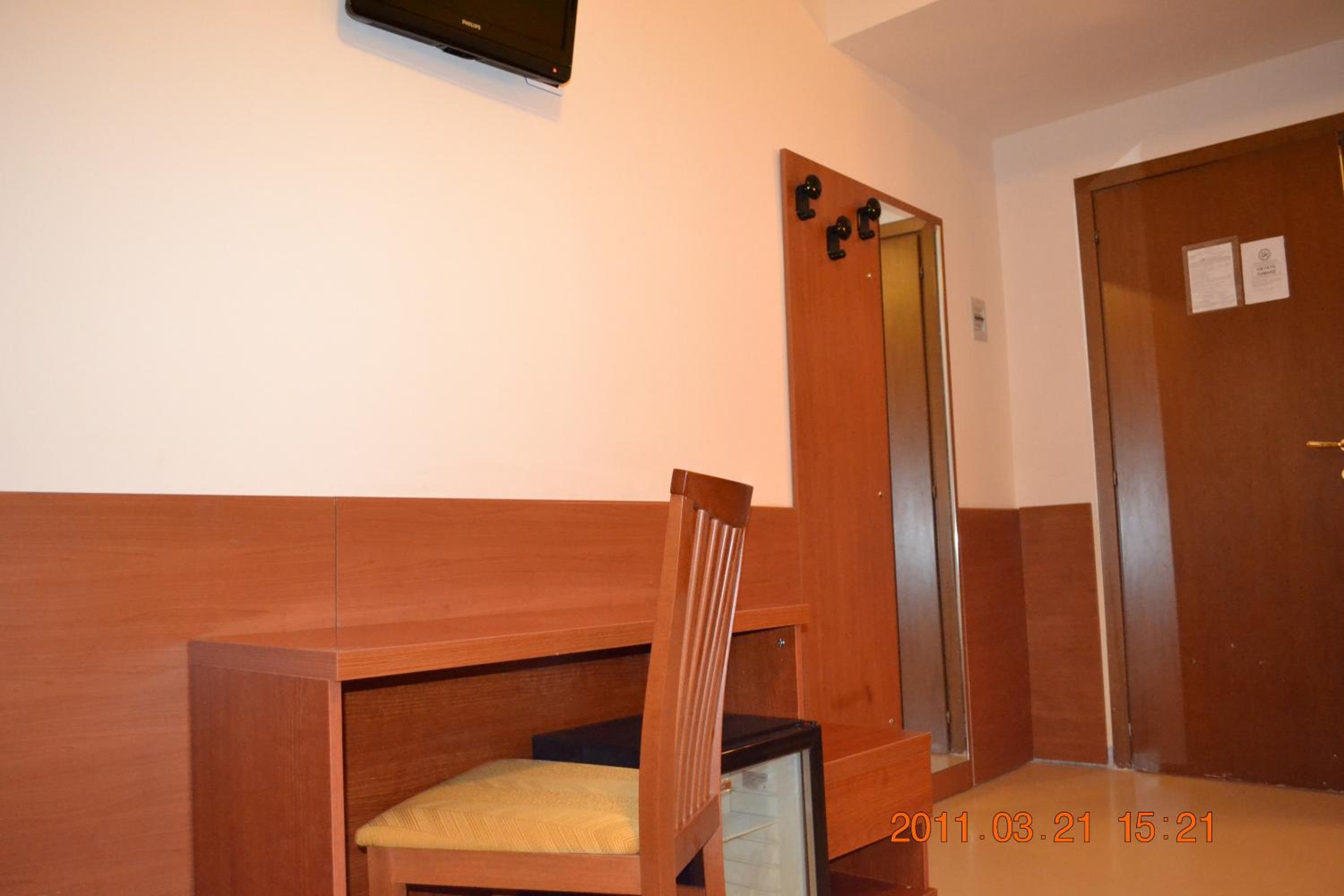 Family Room photo 1