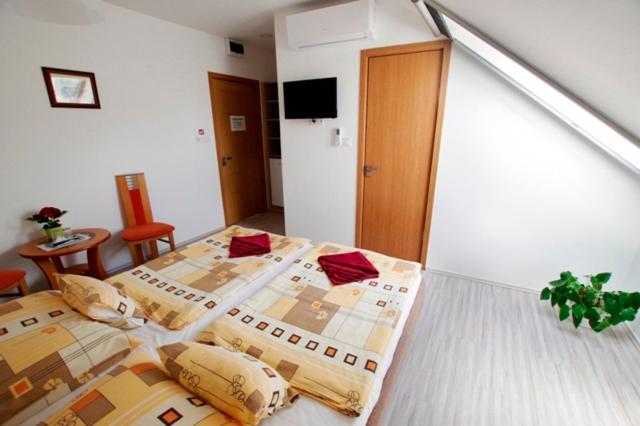 Superior Twin Room photo 3
