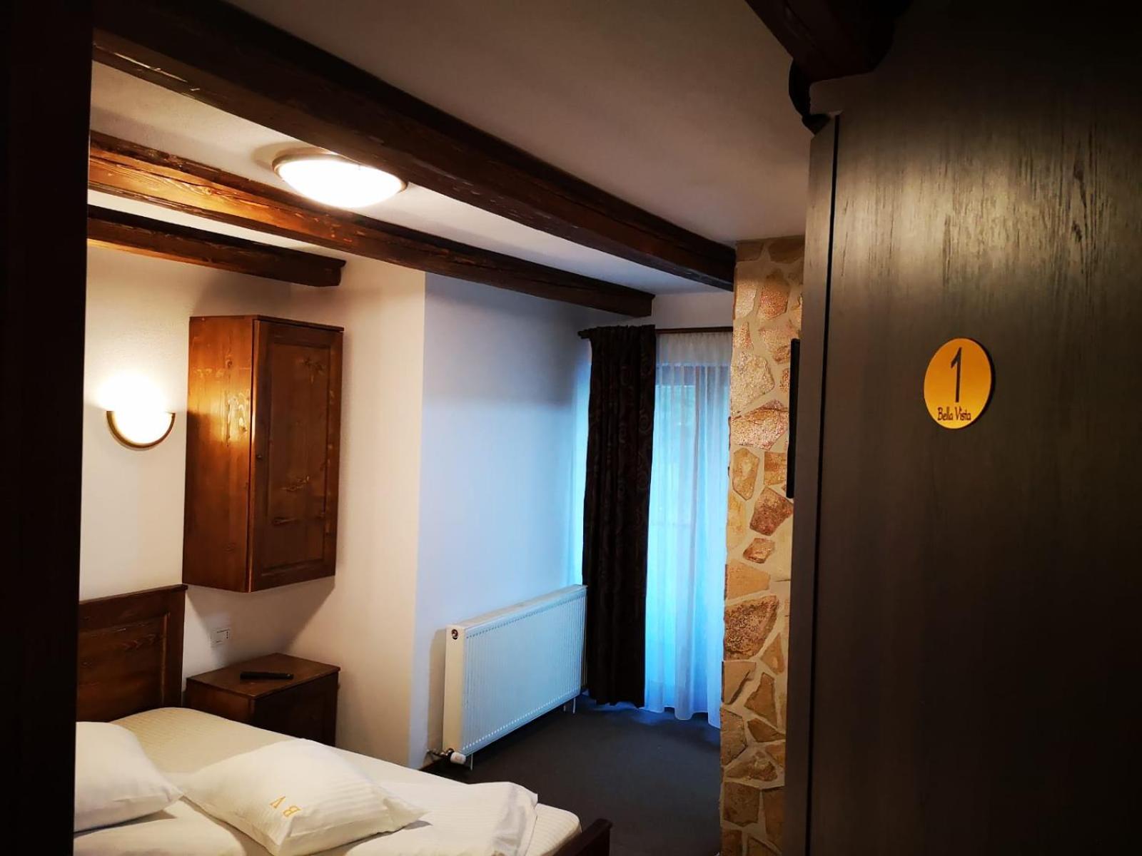 Double Room - Photo 11
