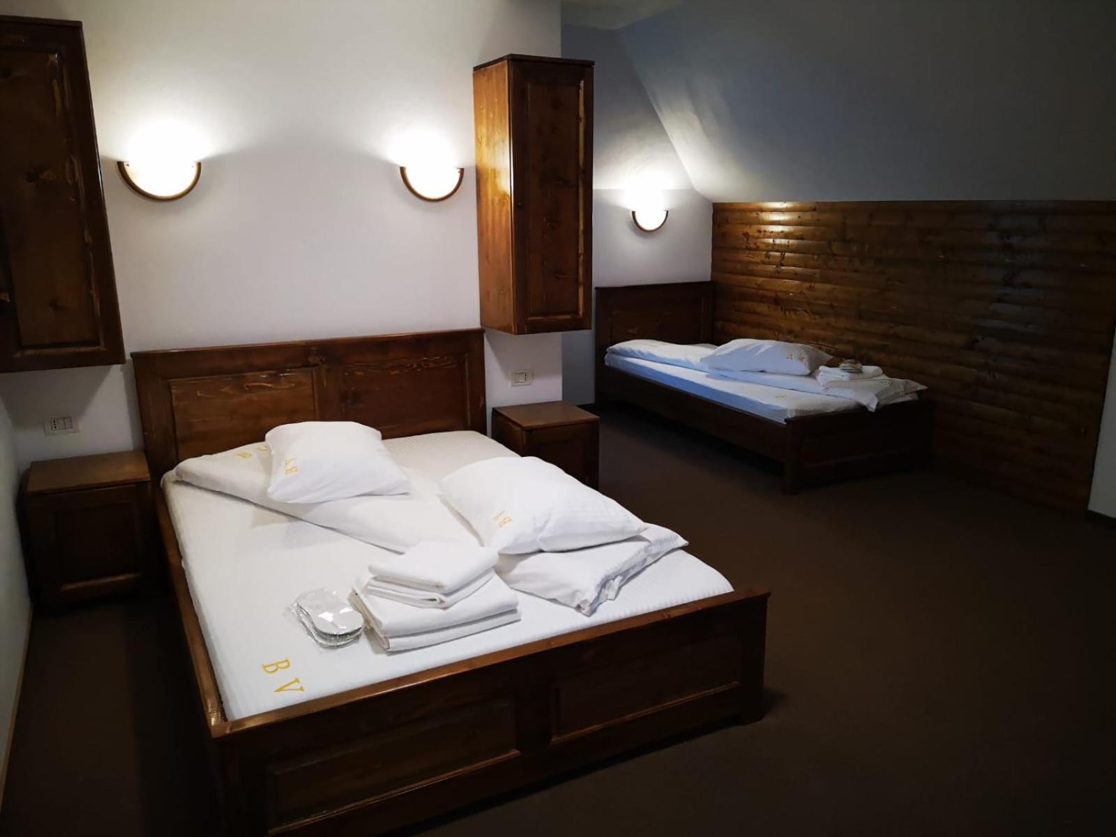 Triple Room - Photo 2