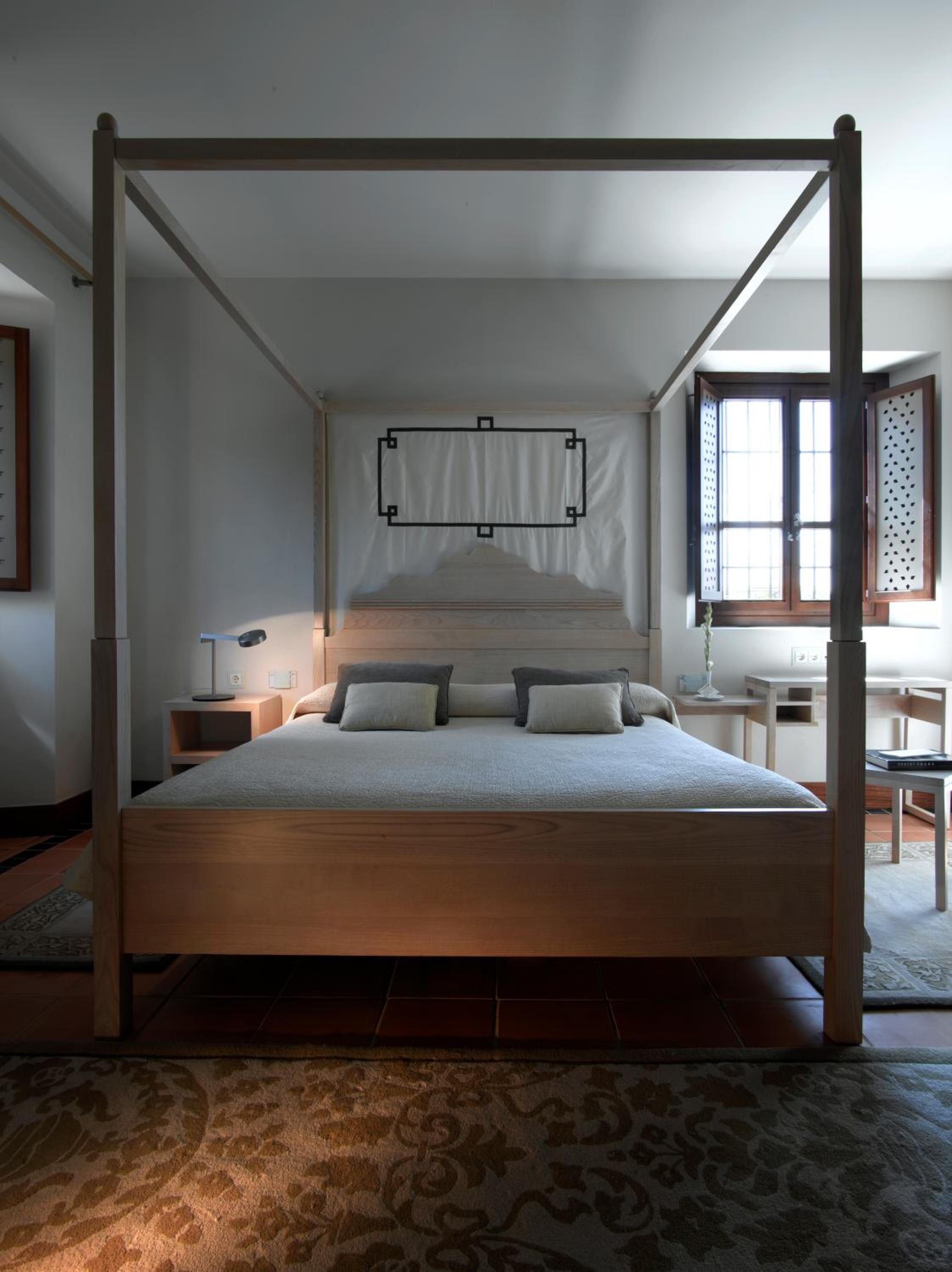 Standard Double Room (2 Adults + 1 Child) - Photo 5
