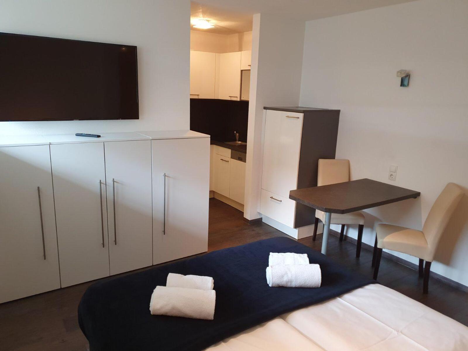 Basement Suite 1 photo 3