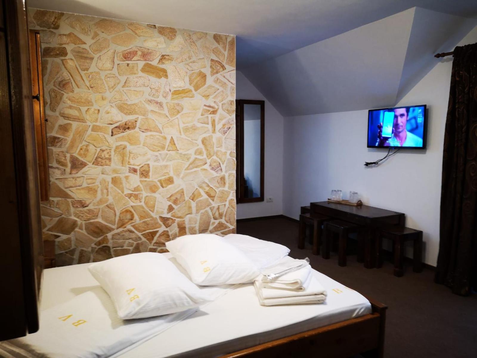 Quadruple Room with Balcony - Photo 1