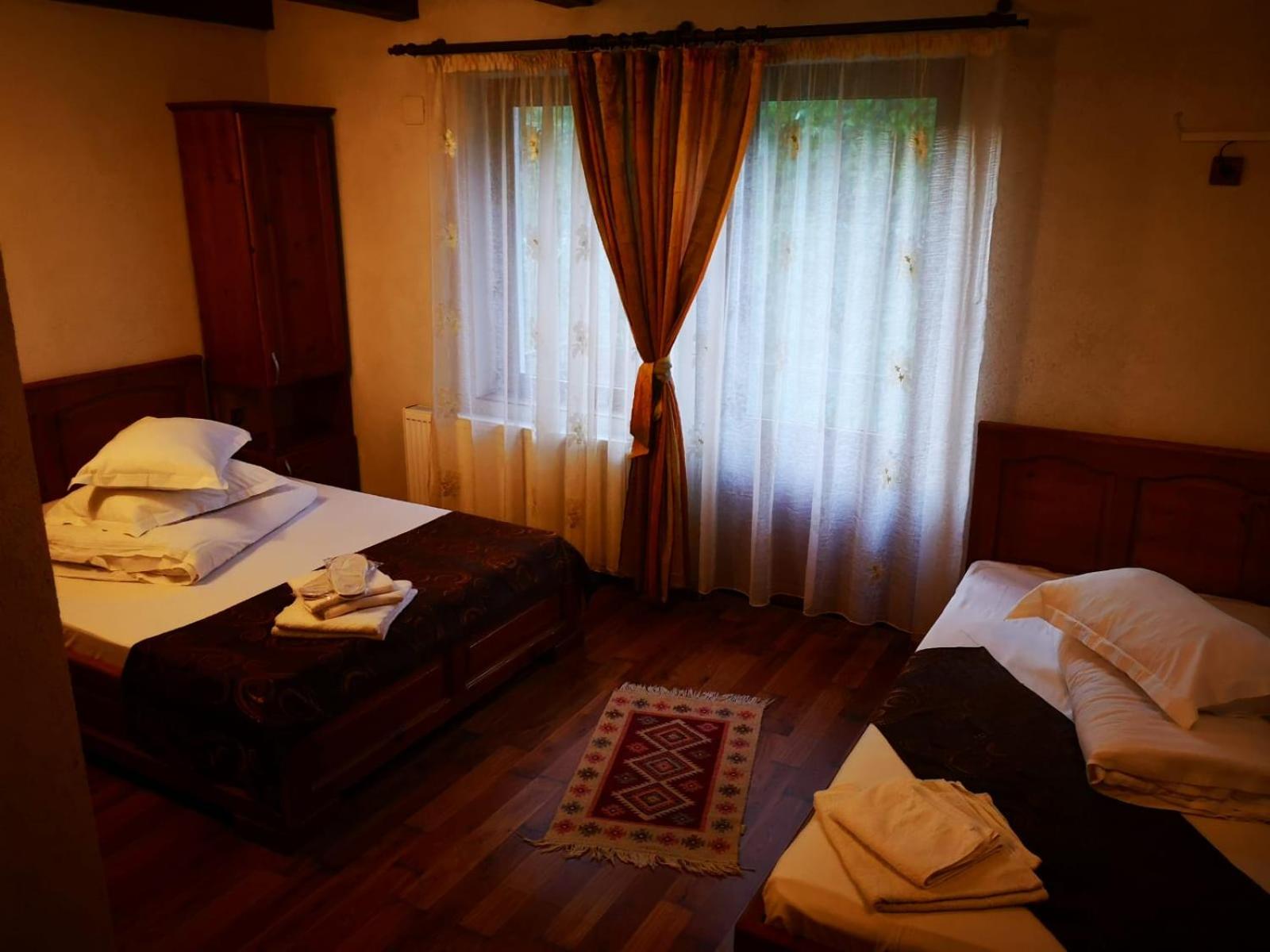 Triple Room - Photo 7