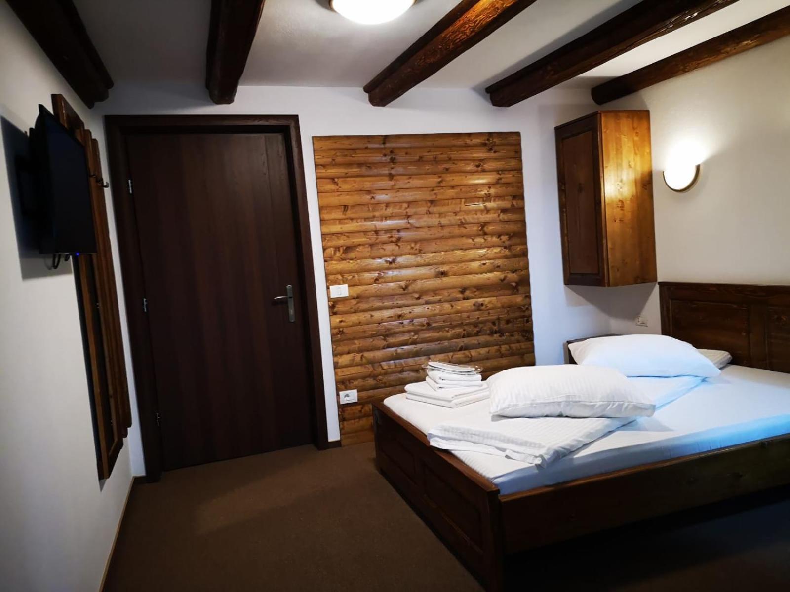 Double Room - Photo 4