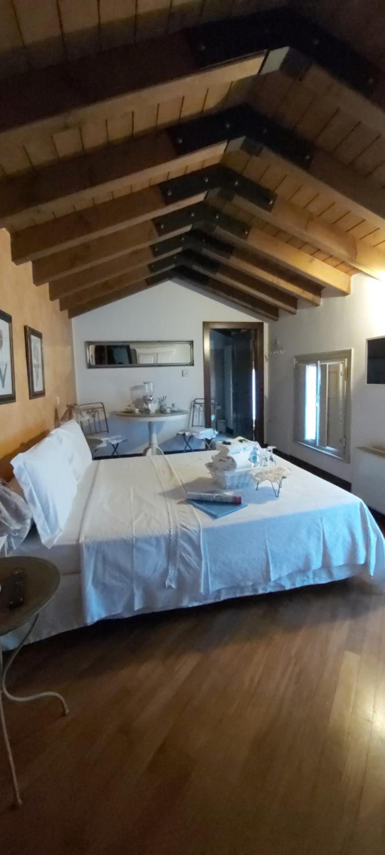 Superior Double Room with Spa Bath - Photo 6