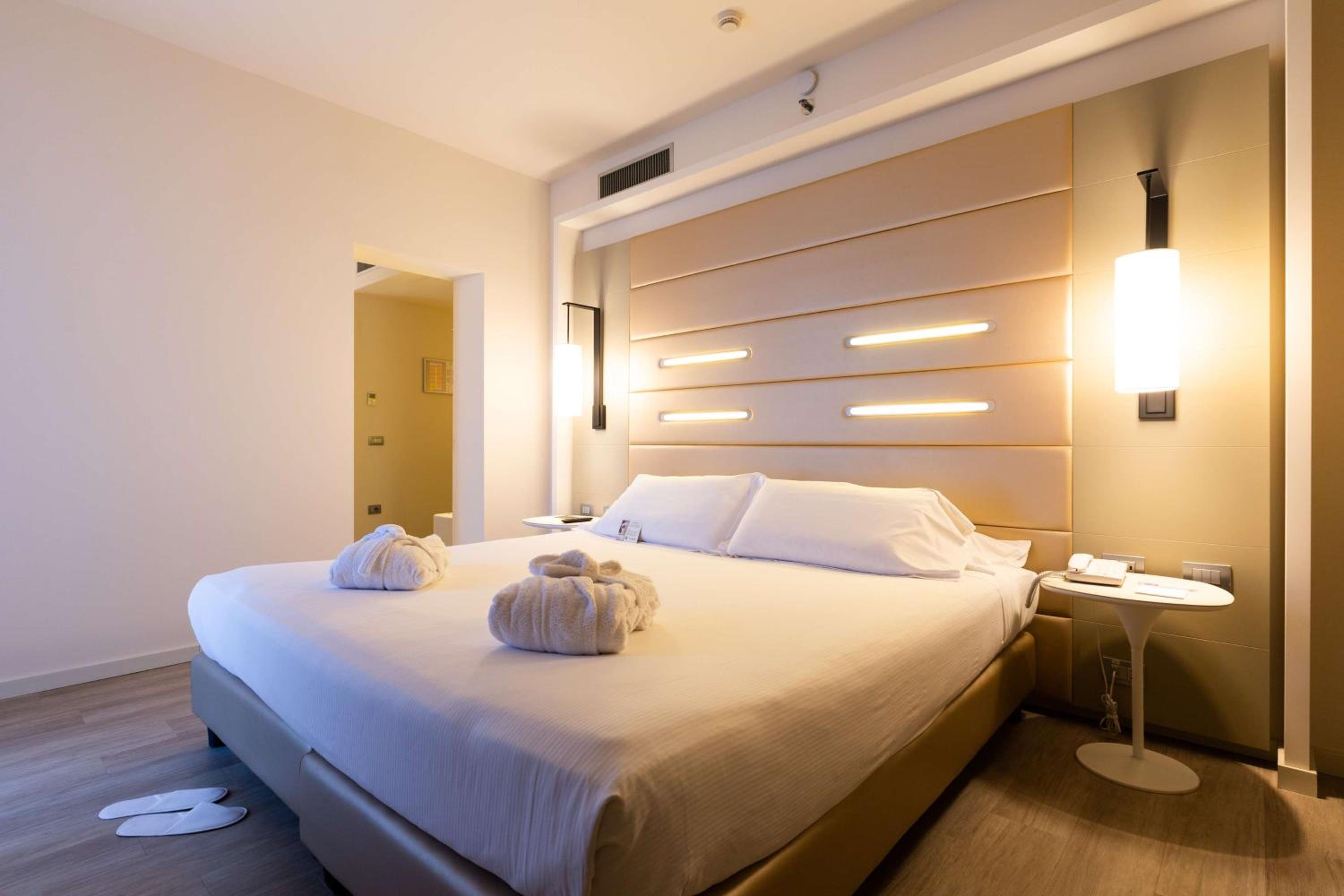 Junior Suite - Photo 1