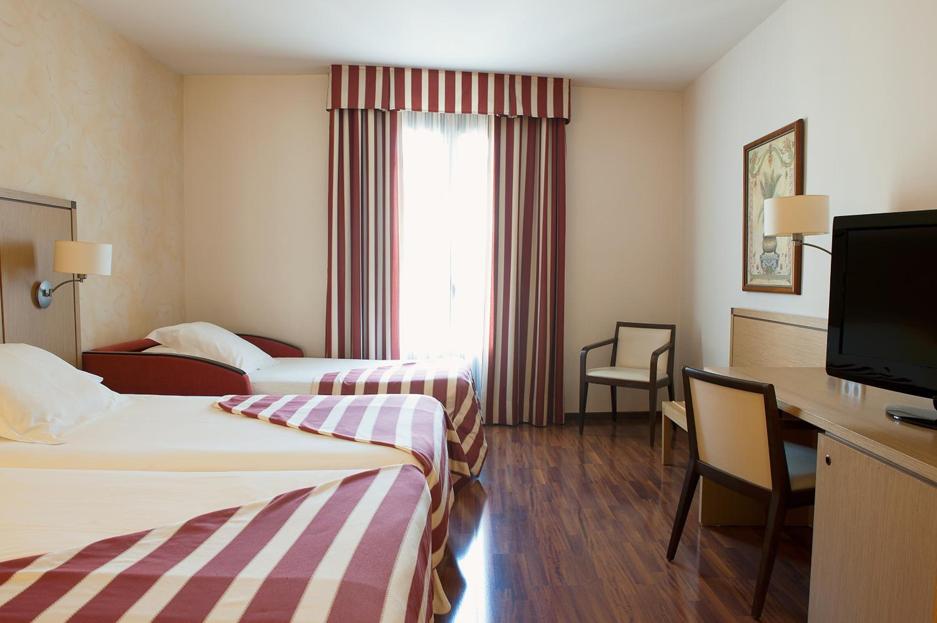 Triple Room - Photo 1