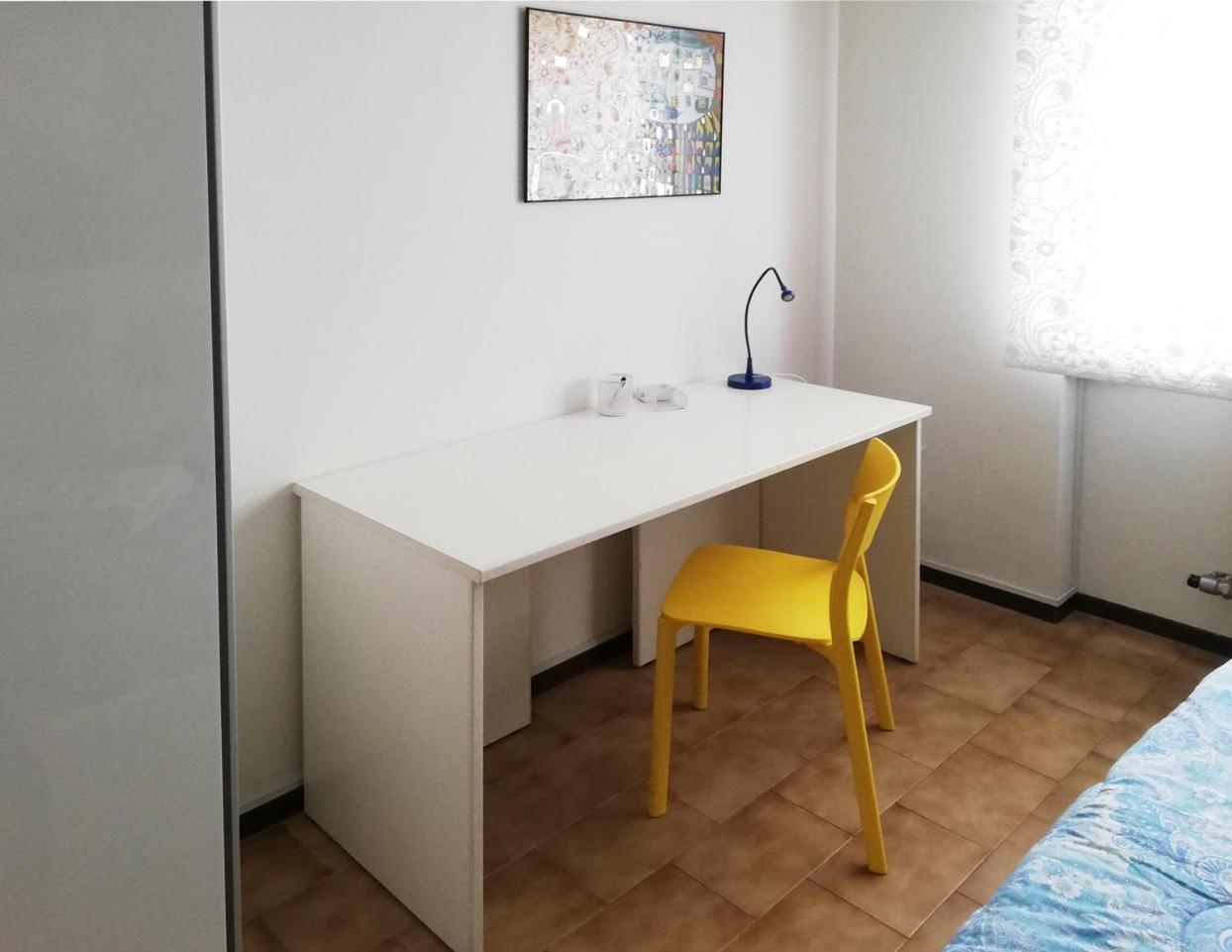 One-Bedroom Apartment - Photo 2