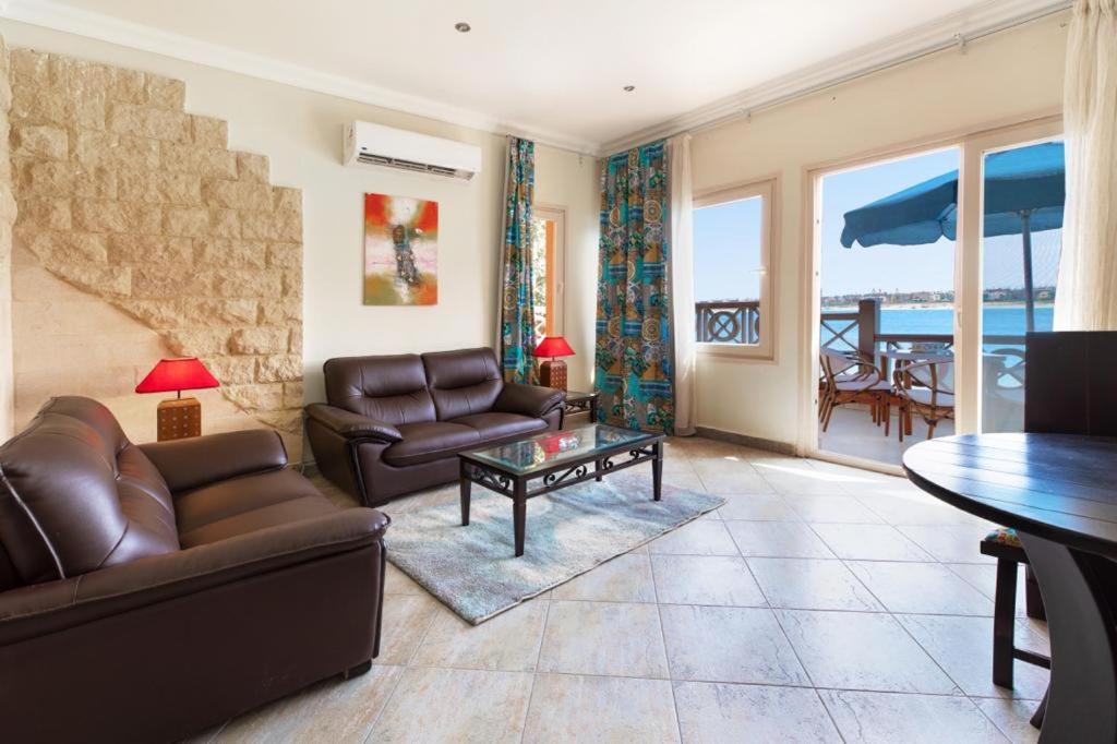 Lake Suite - Photo 16