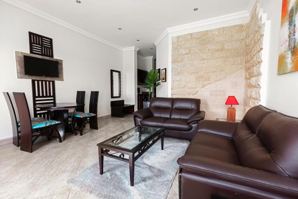 Lake Suite - Photo 3