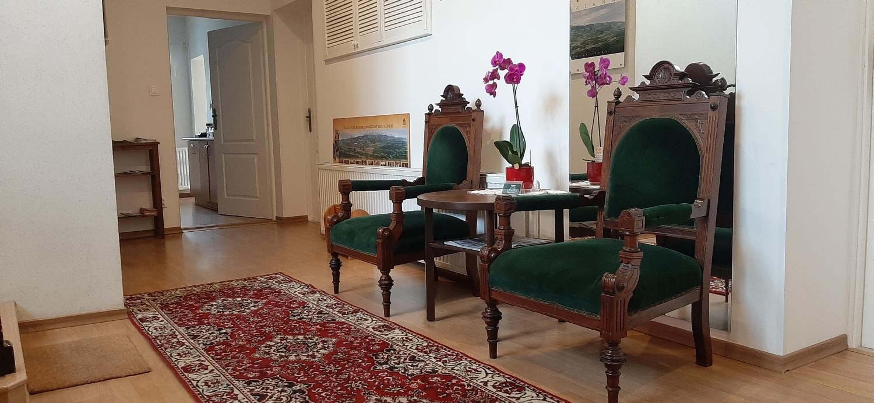 Standard Twin Room - Photo 7