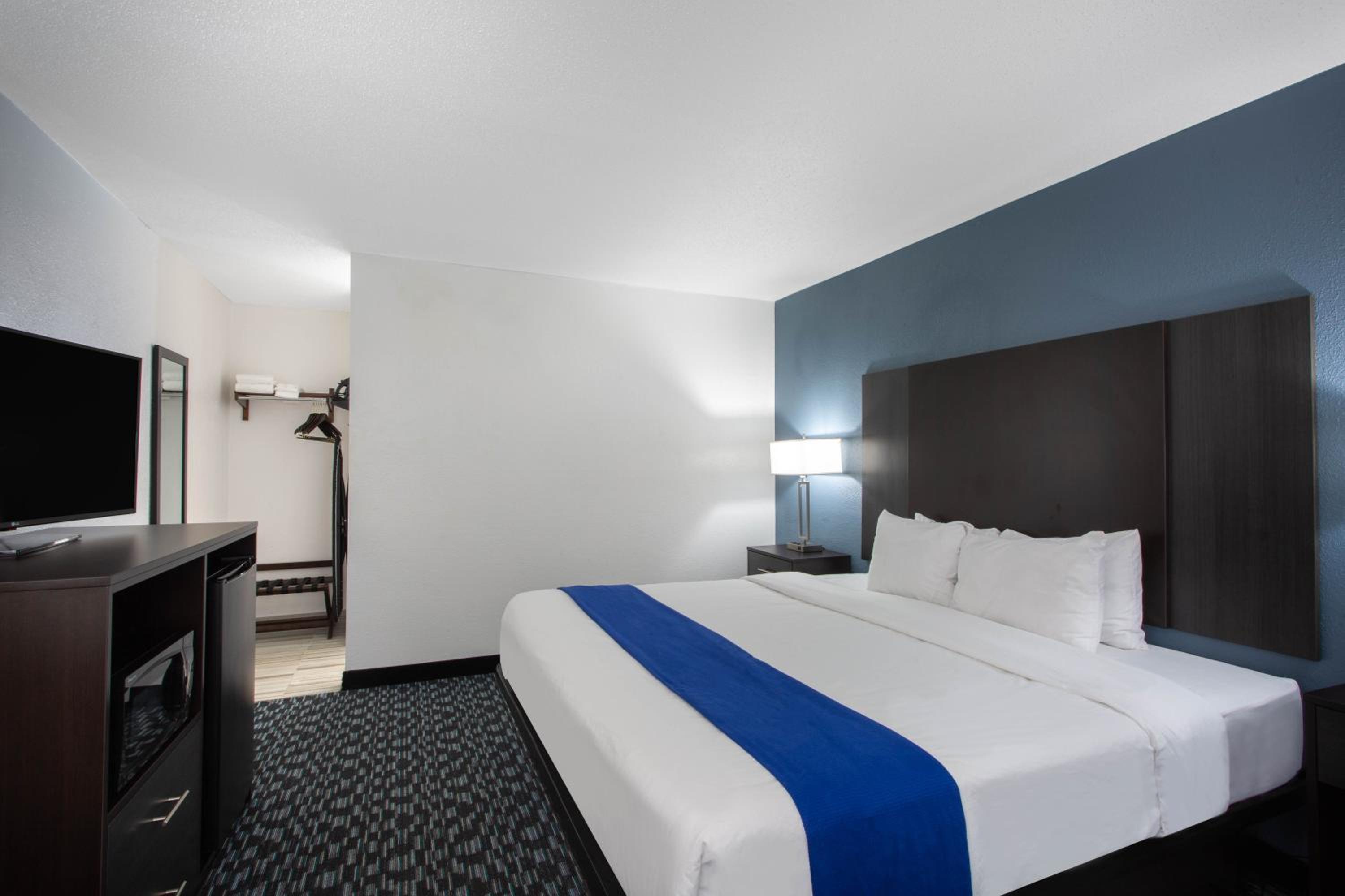 King Room - Non-Smoking