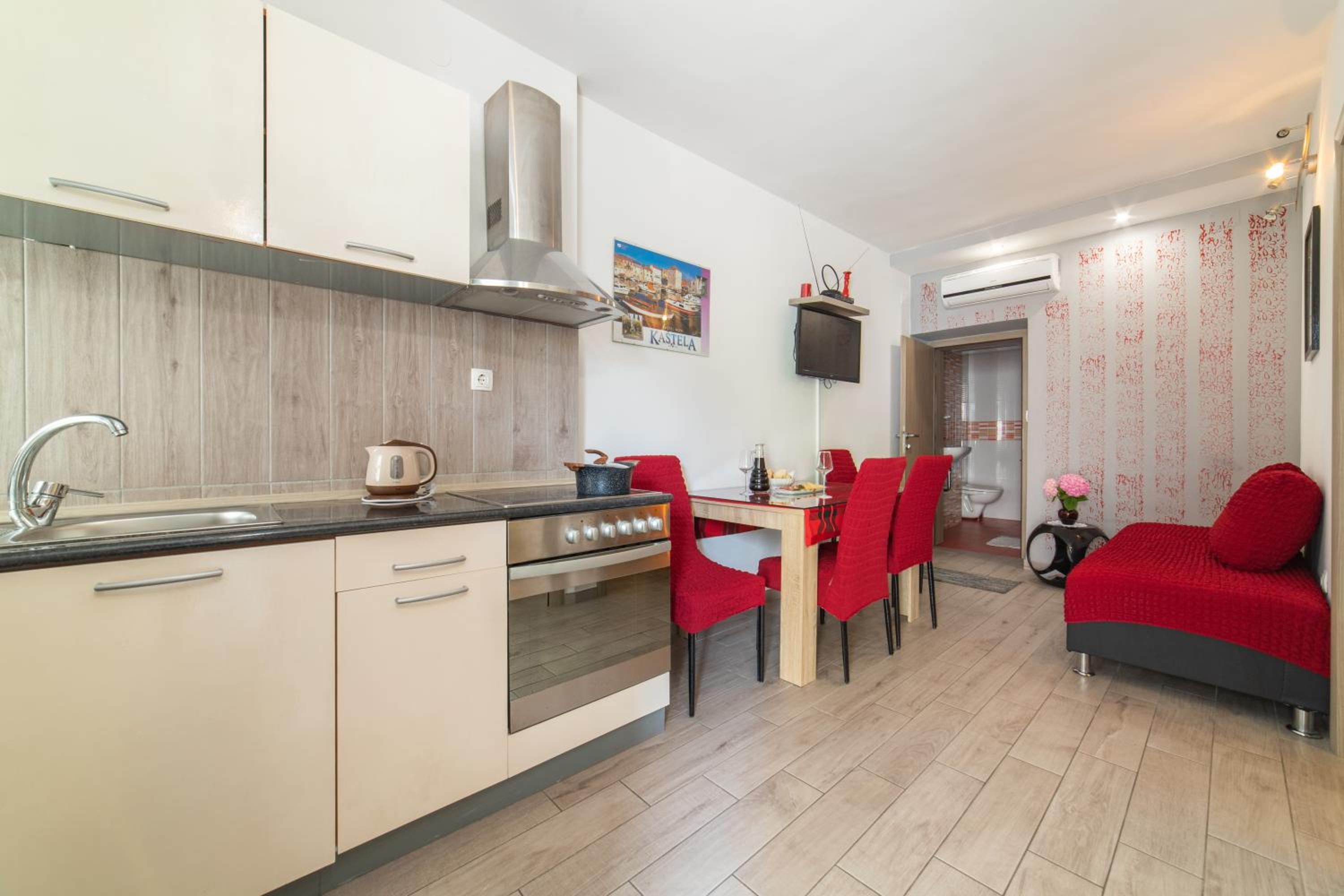 Two-Bedroom Apartment - Photo 4