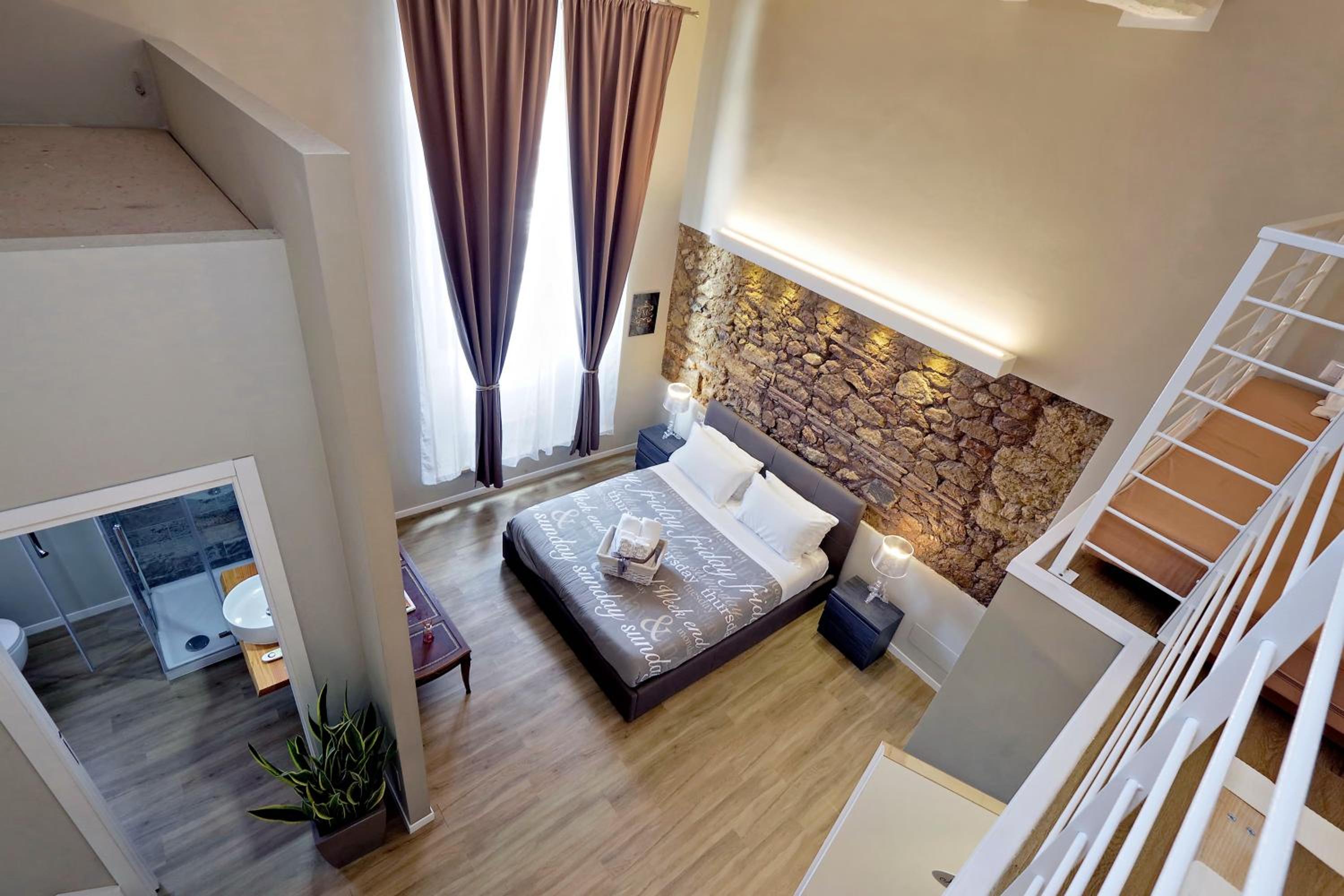Deluxe Junior Suite - Photo 5