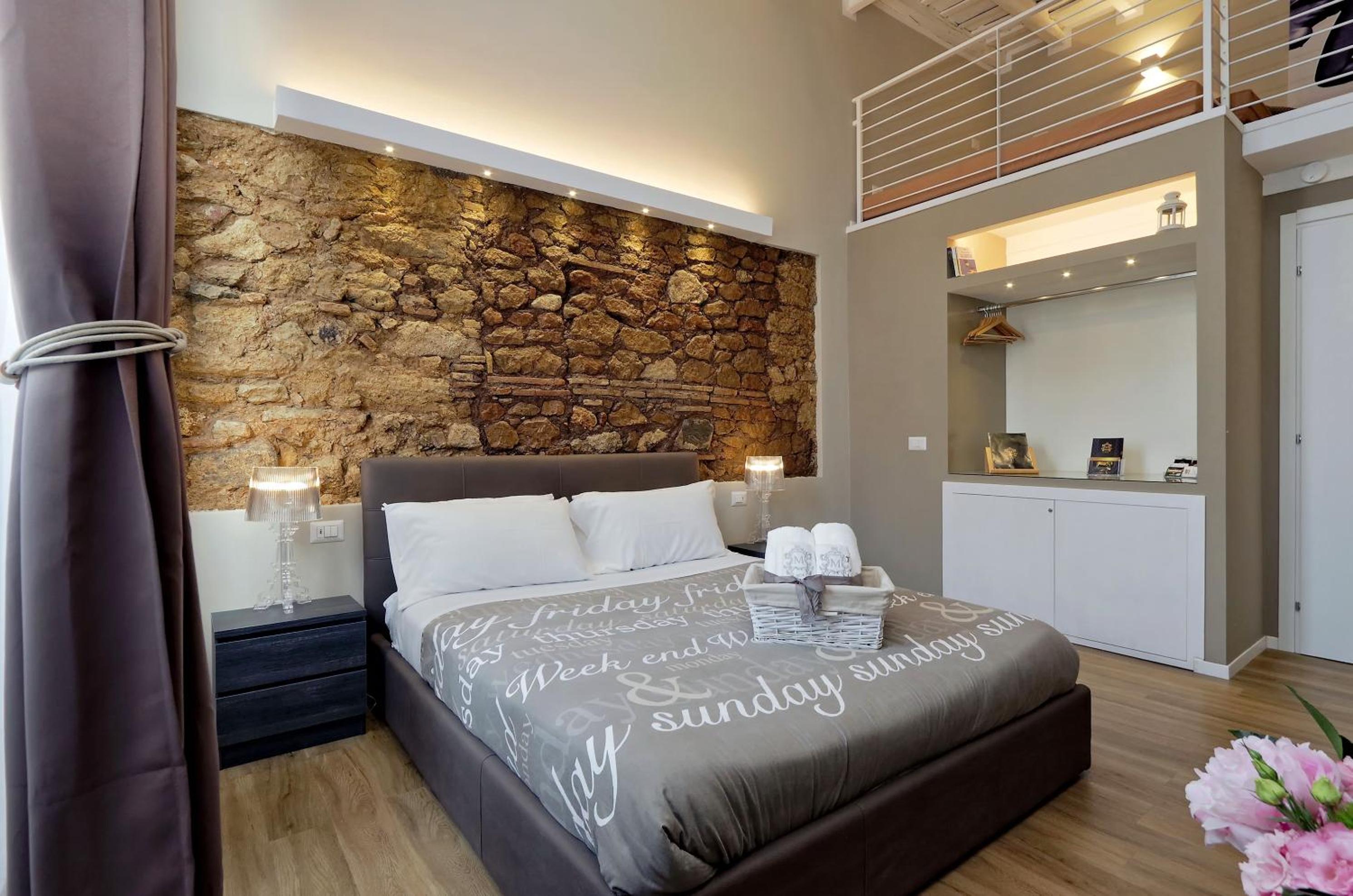 Deluxe Junior Suite - Photo 15