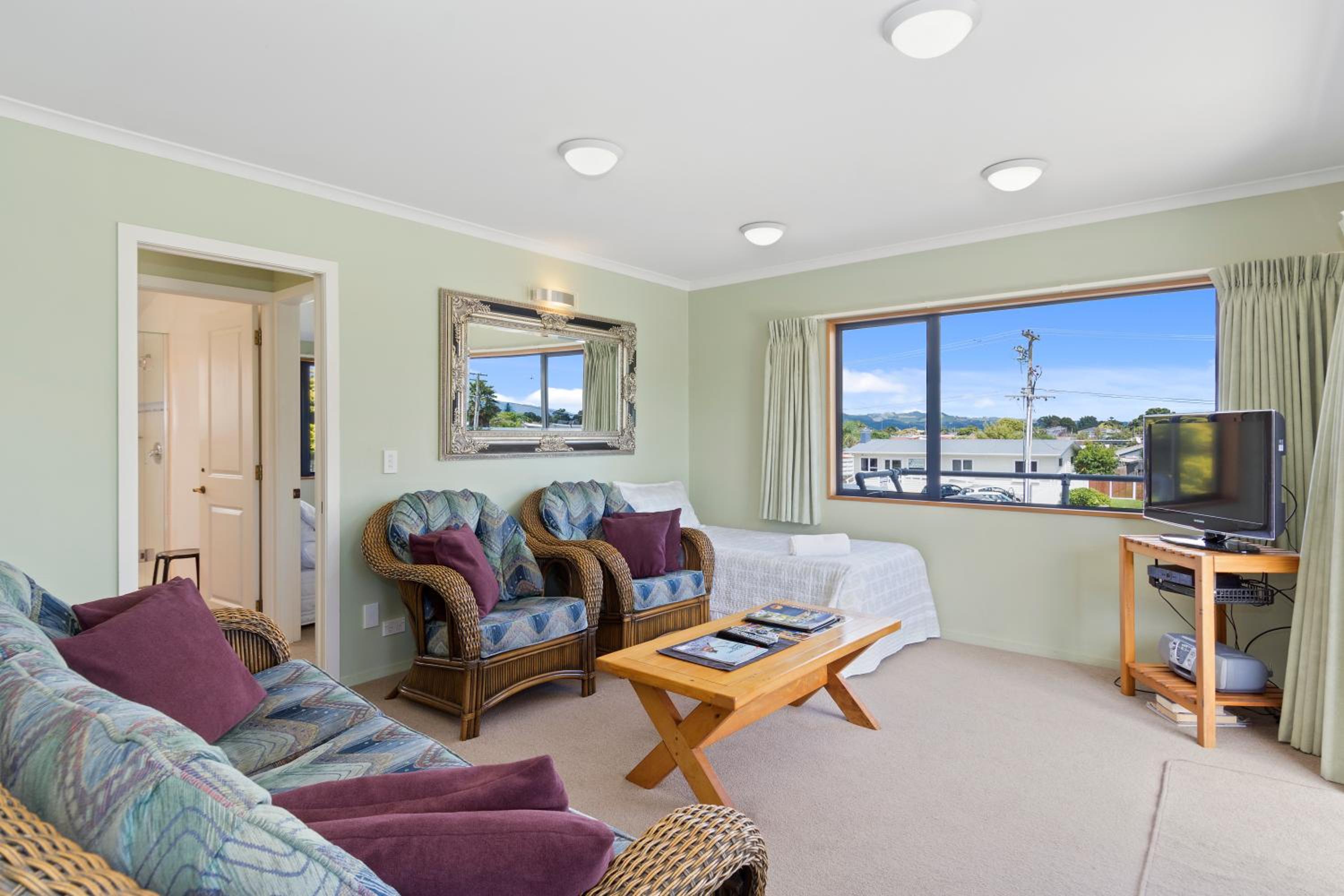 Two-Bedroom Suite photo 2